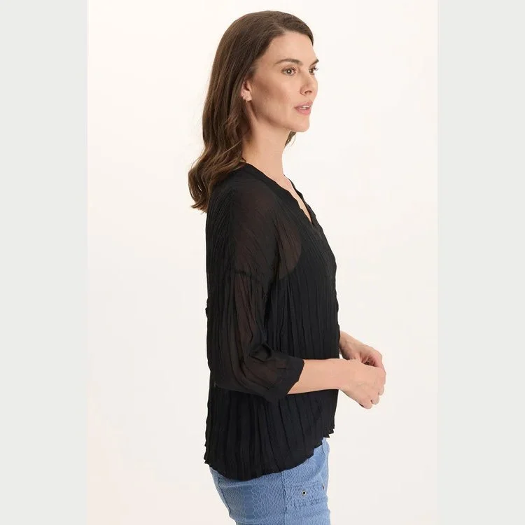 The hoyt crinkle pleat 3/4 sleeve vneck top by XCVI in black