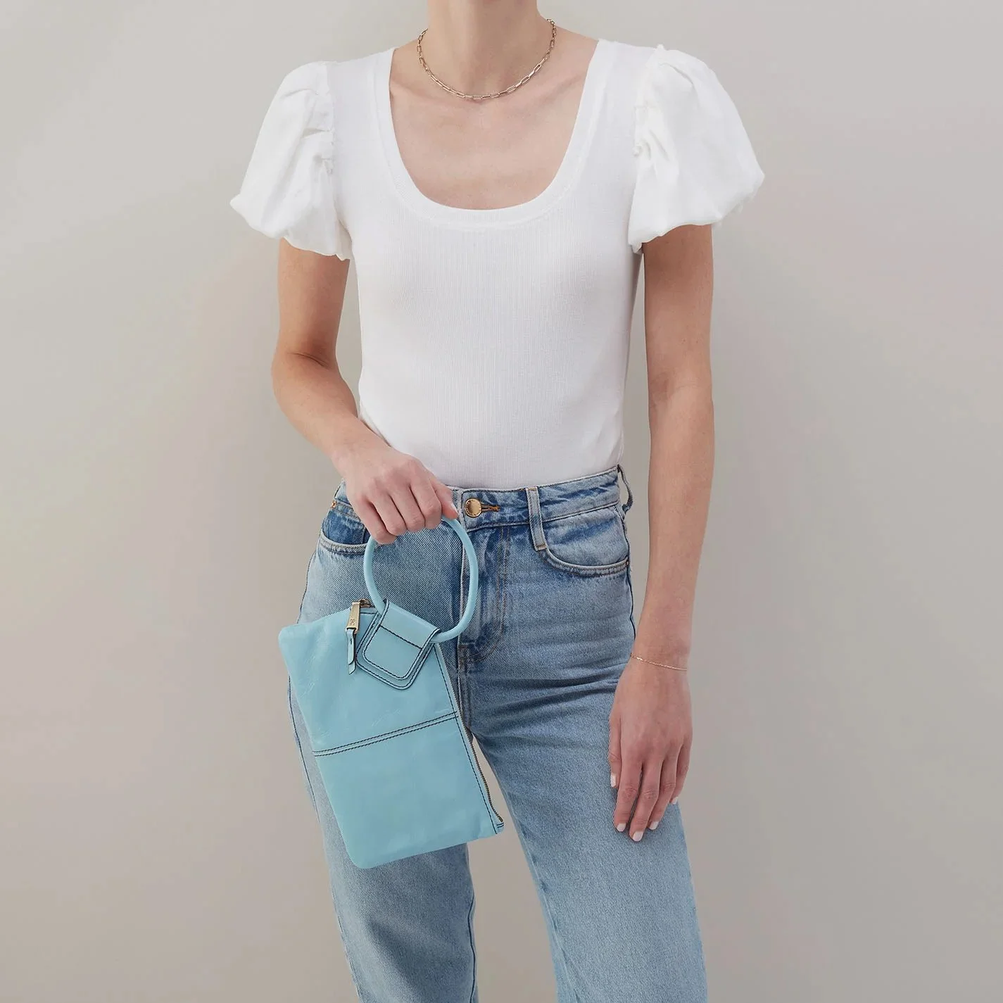 Hobo-sable-wristlet-stratosphere-02.jpg