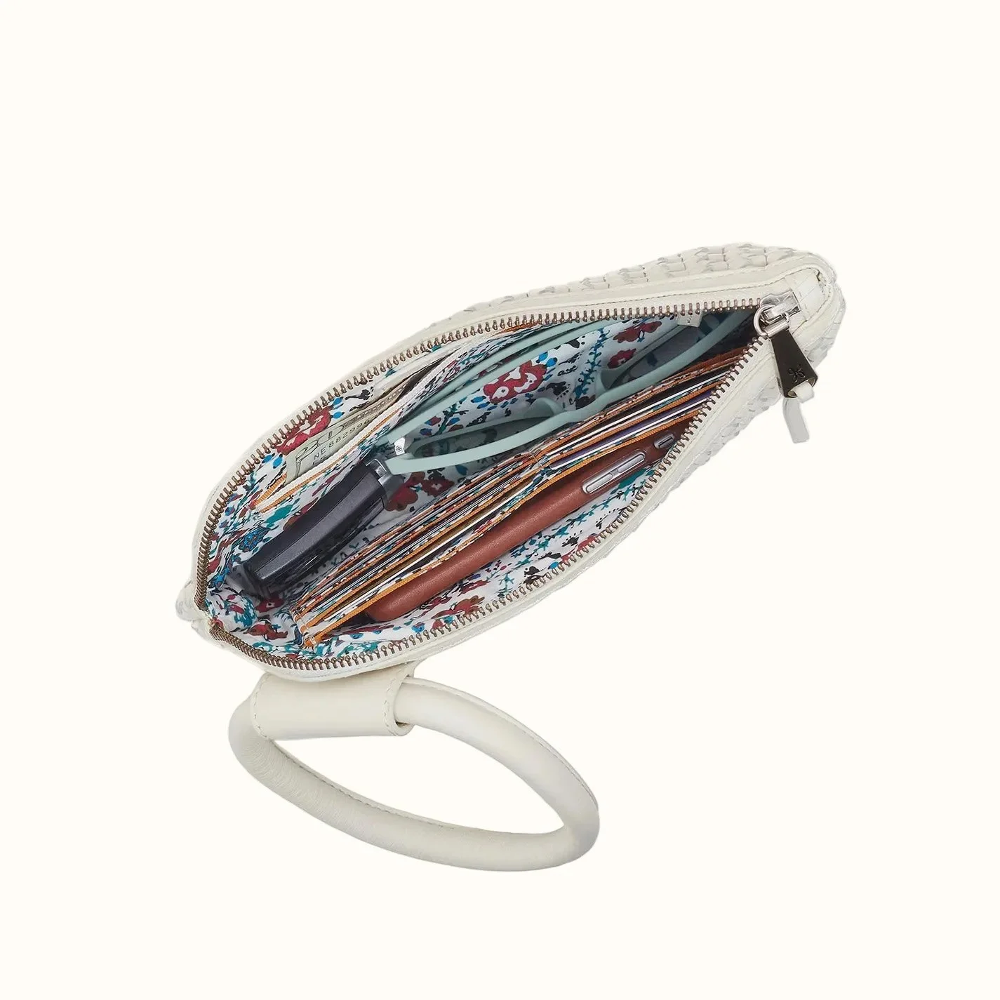 Hobo-sable-wristlet-whitecap-02.jpg