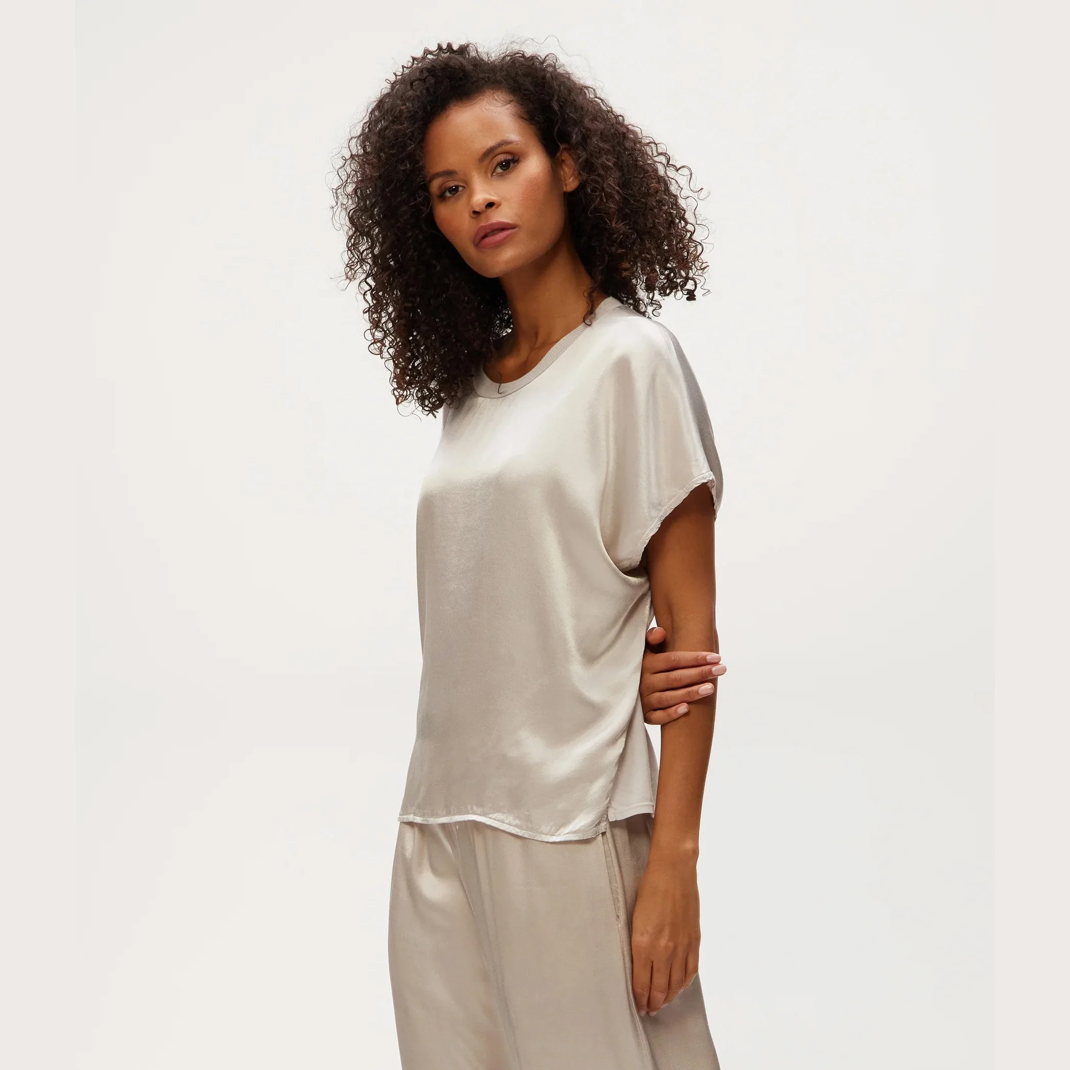The flow satin tee shirt by Michael Stars, in cement color, side view