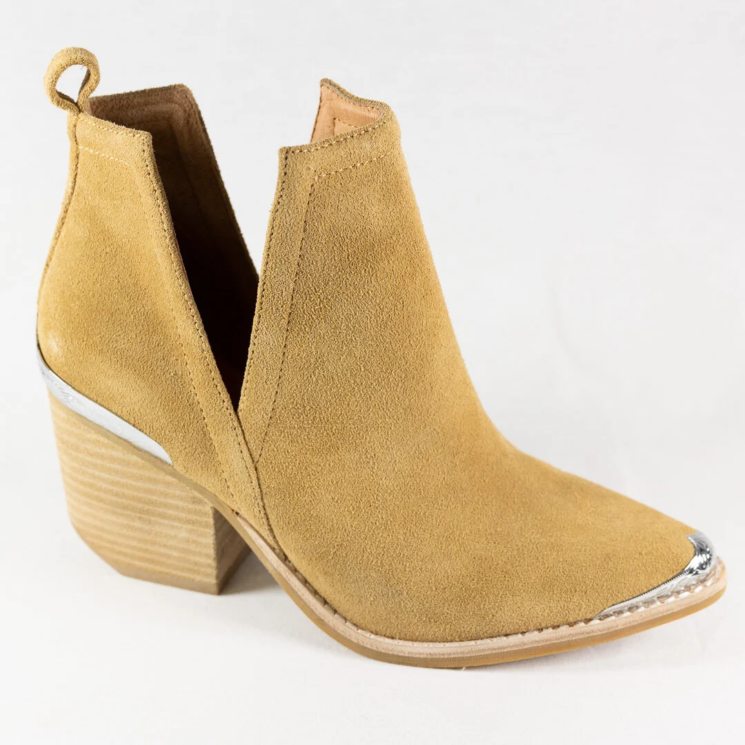 Jeffrey Campbell Cromwell bootie-camel 