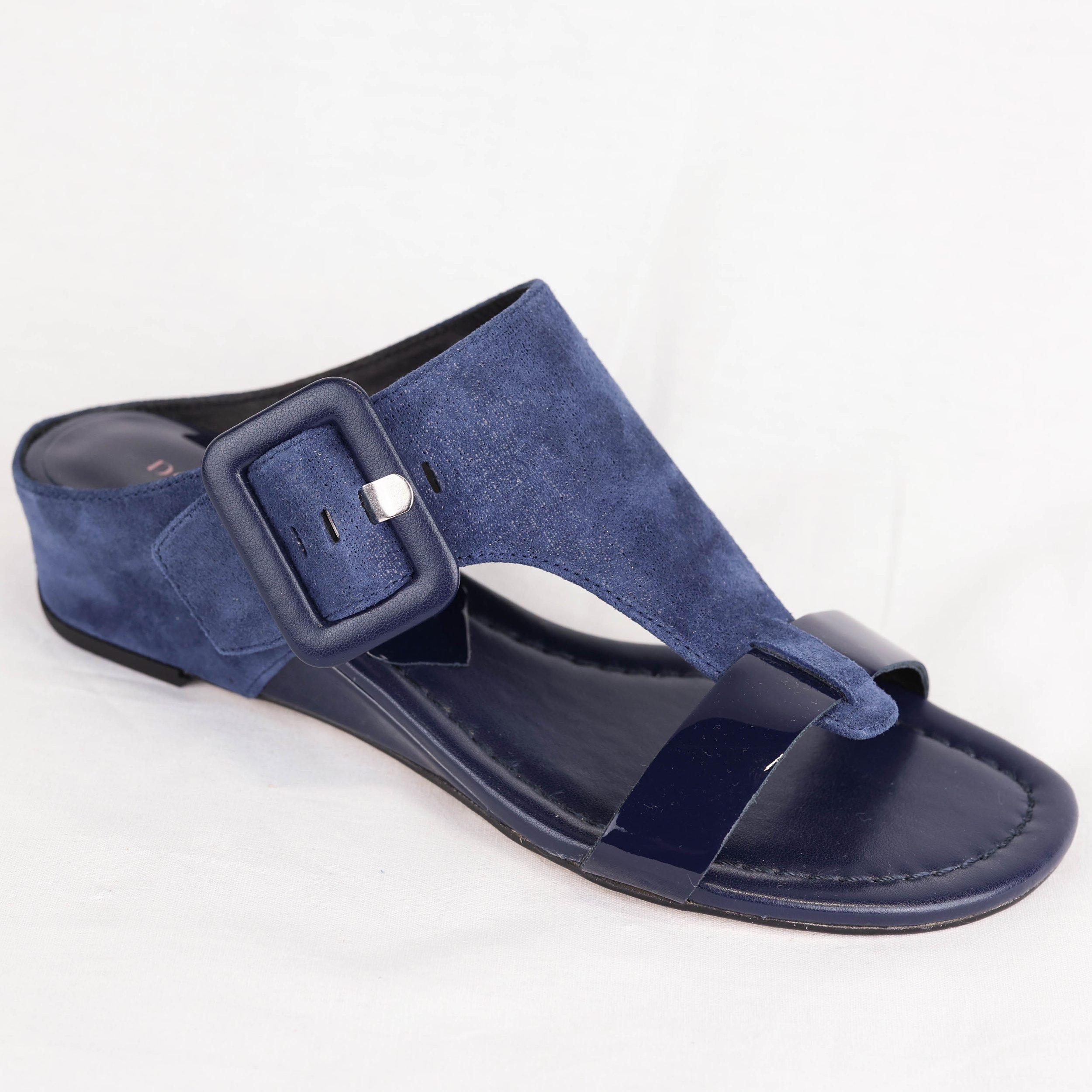 Donald Pliner — Centro Shoes, Inc.