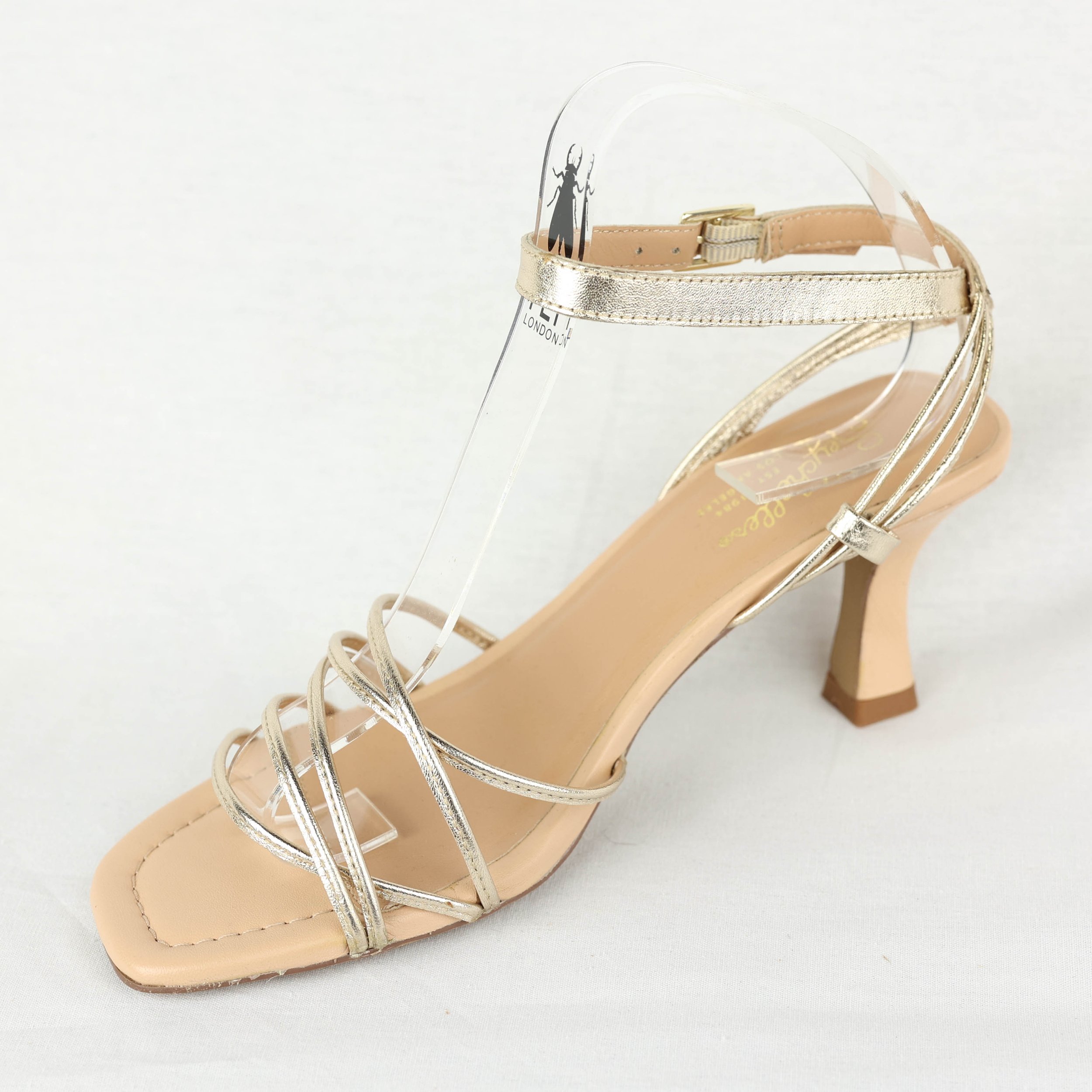 Seychelles Footwear — Centro Shoes, Inc.