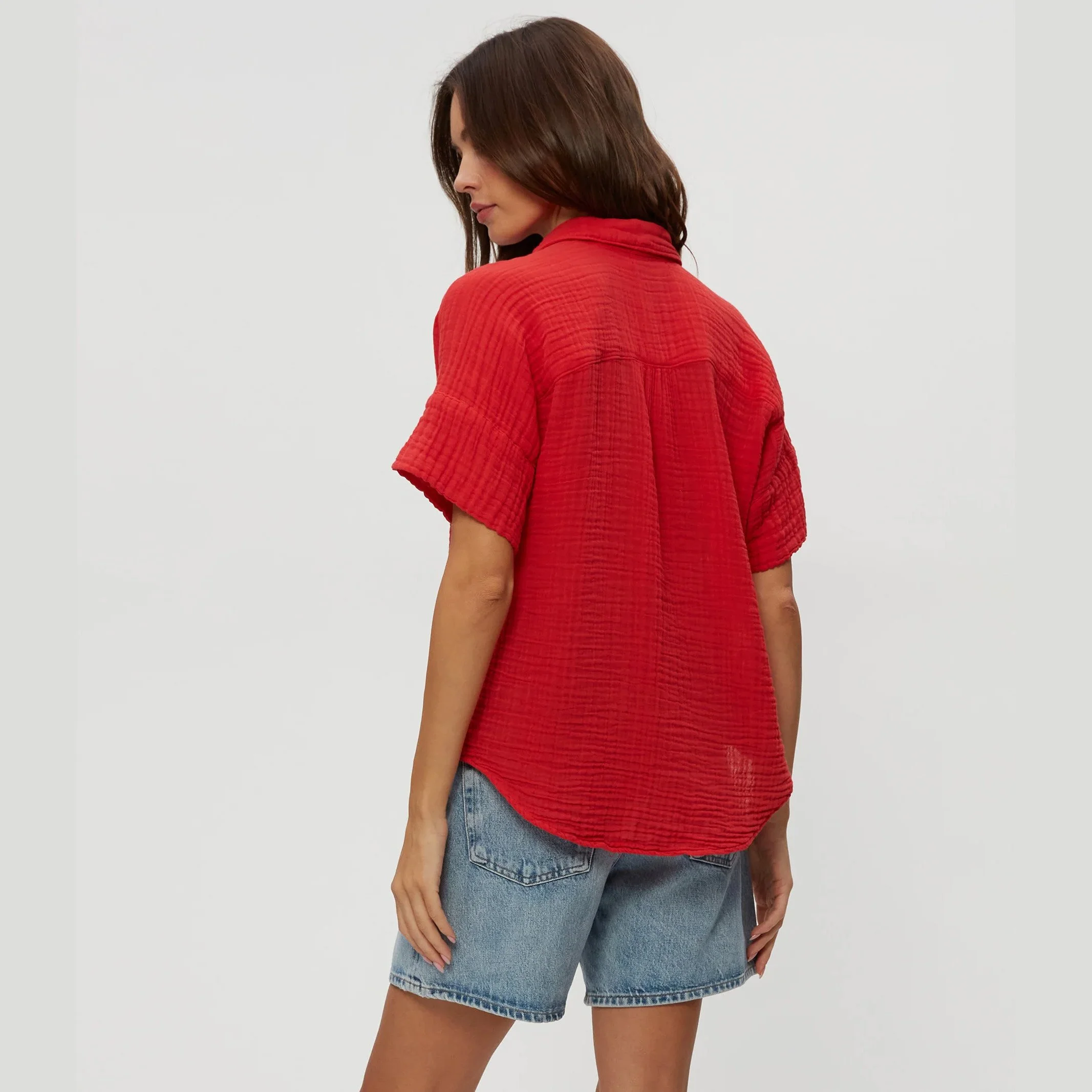 The gigi gauze popover top by Michael Stars clothing company, in rumba red color, rear view