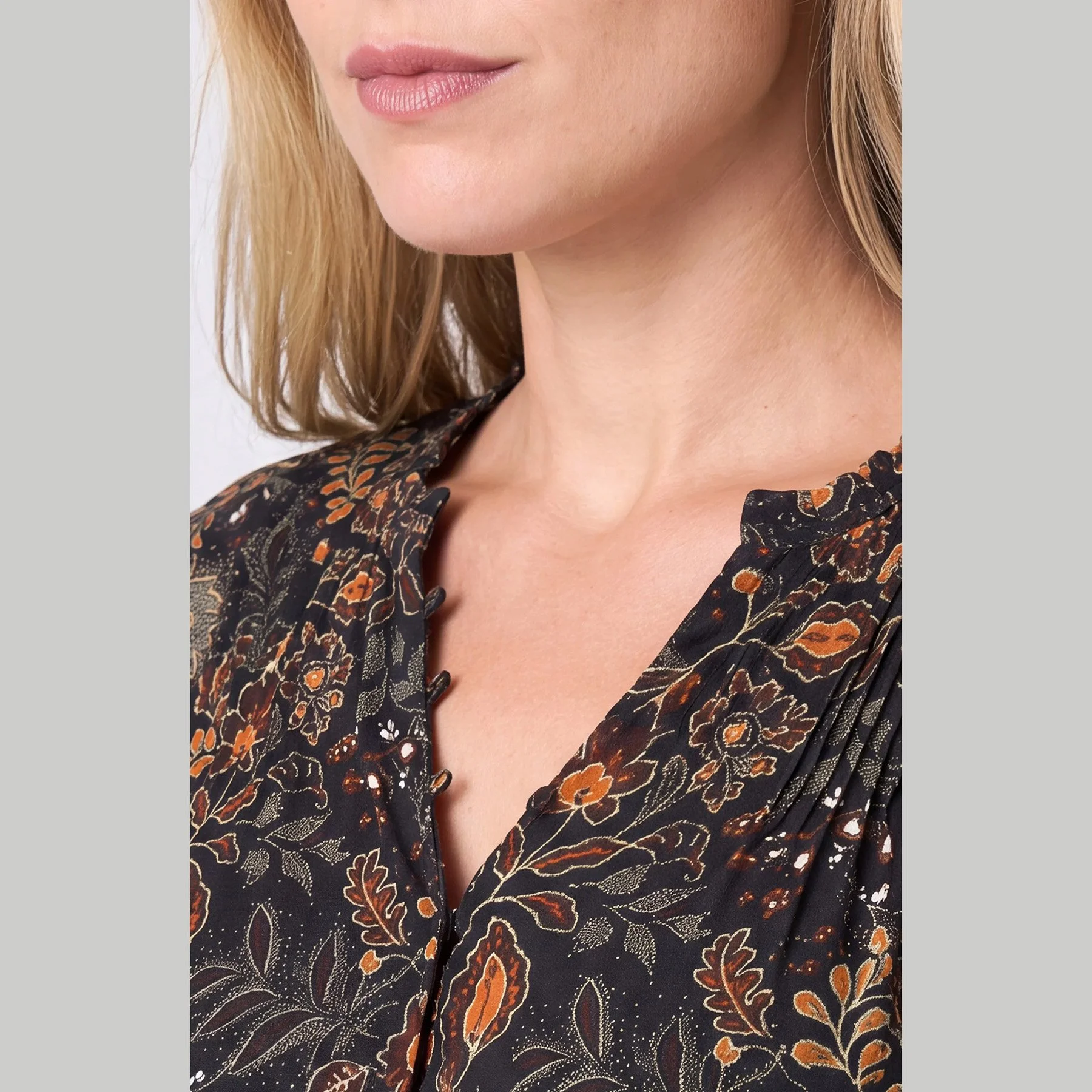 Liverpool-long-sleeve-woven-blouse-with-pintucks-black-rust-multi-03.jpg