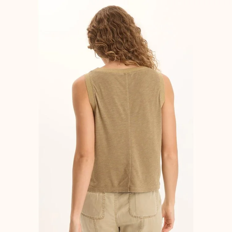 The katrine soft twill elevated tank in bistro pigment by XCVI