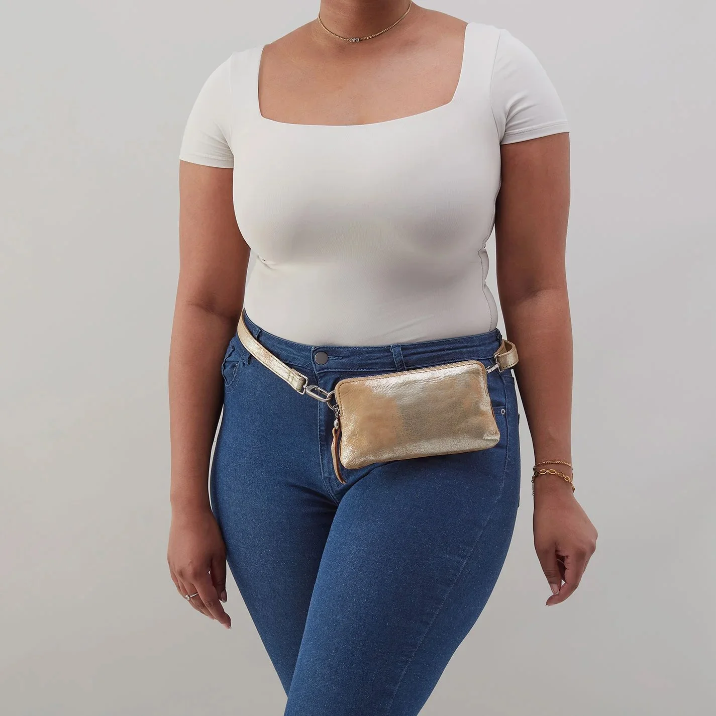 Hobo-fern-slim-belt-bag-saddle-stardust-03.jpg