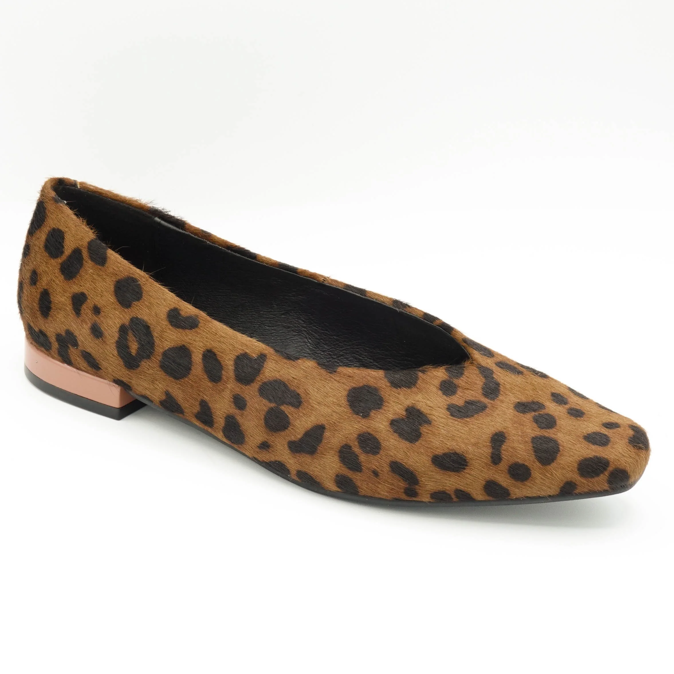 Gioseppo-80165-flat-leopard-1.jpg
