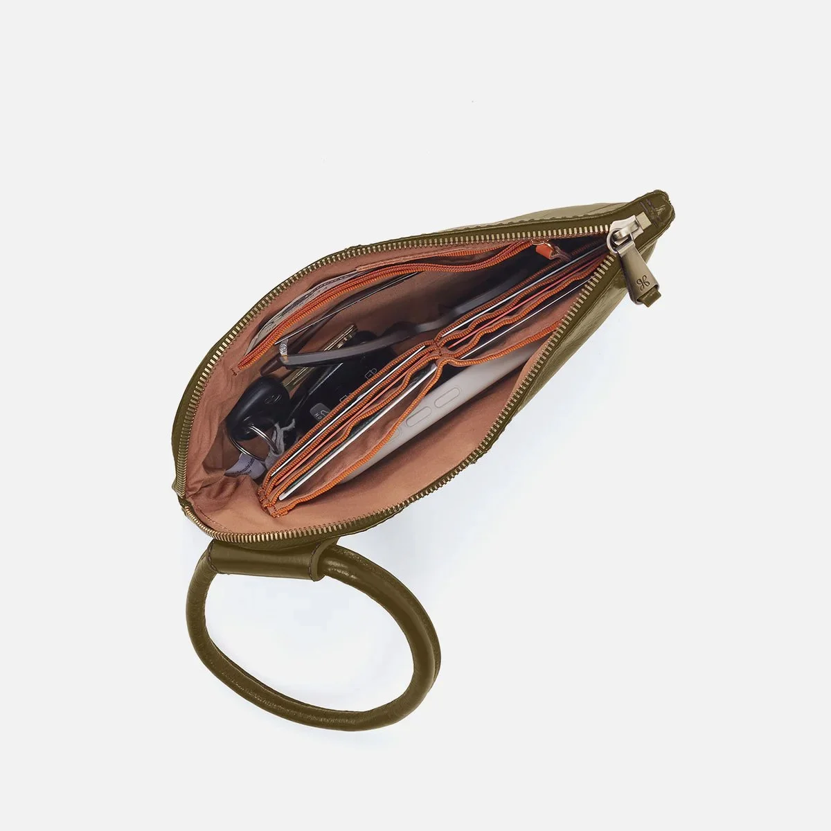Hobo-sable-wristlet-olive-veil-03.jpg