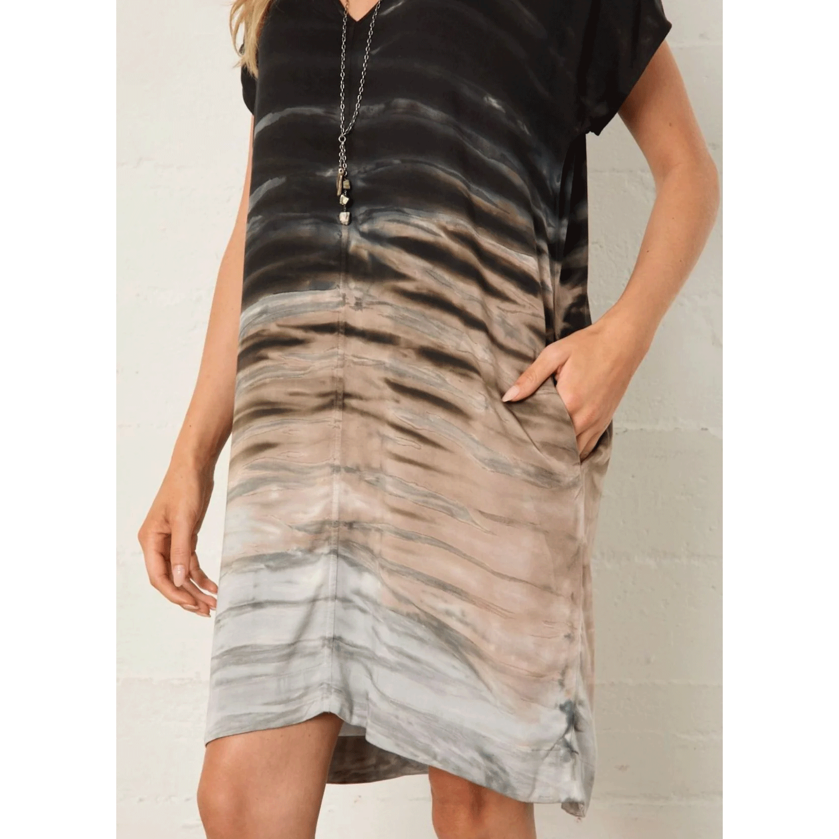 River-Sky-brooklyn-dress-vista-05.gif