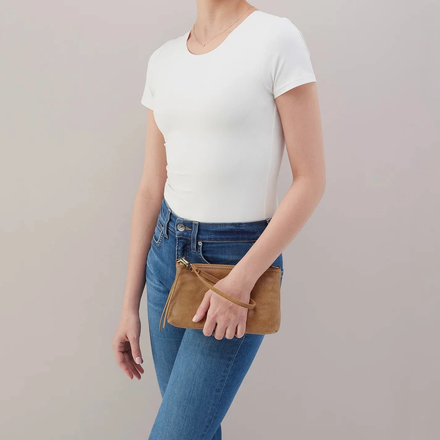 Hobo-darcy-crossbody-whiskey-05.jpg
