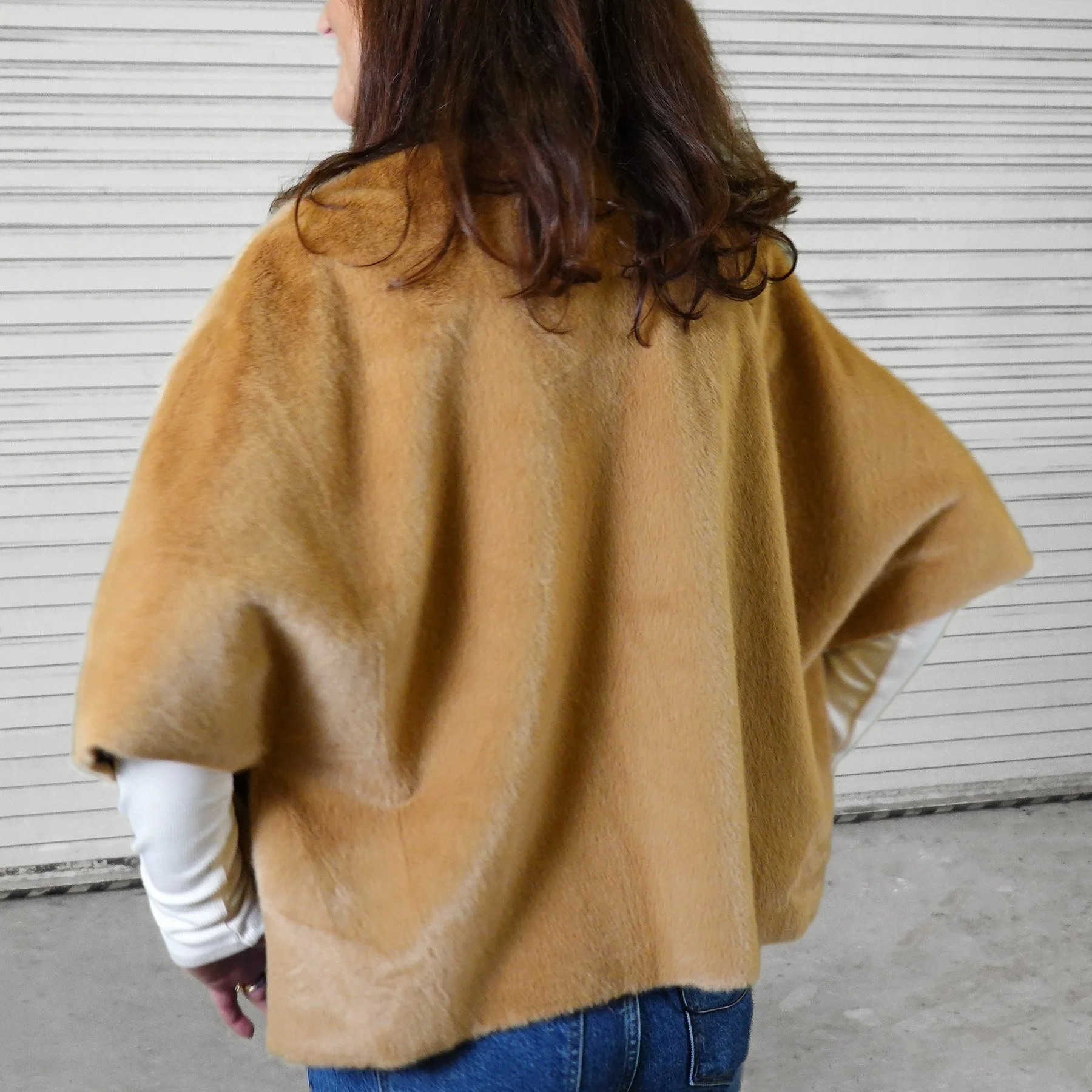 Ivy-Jane-faux-fur-capelet-camel-03.jpg