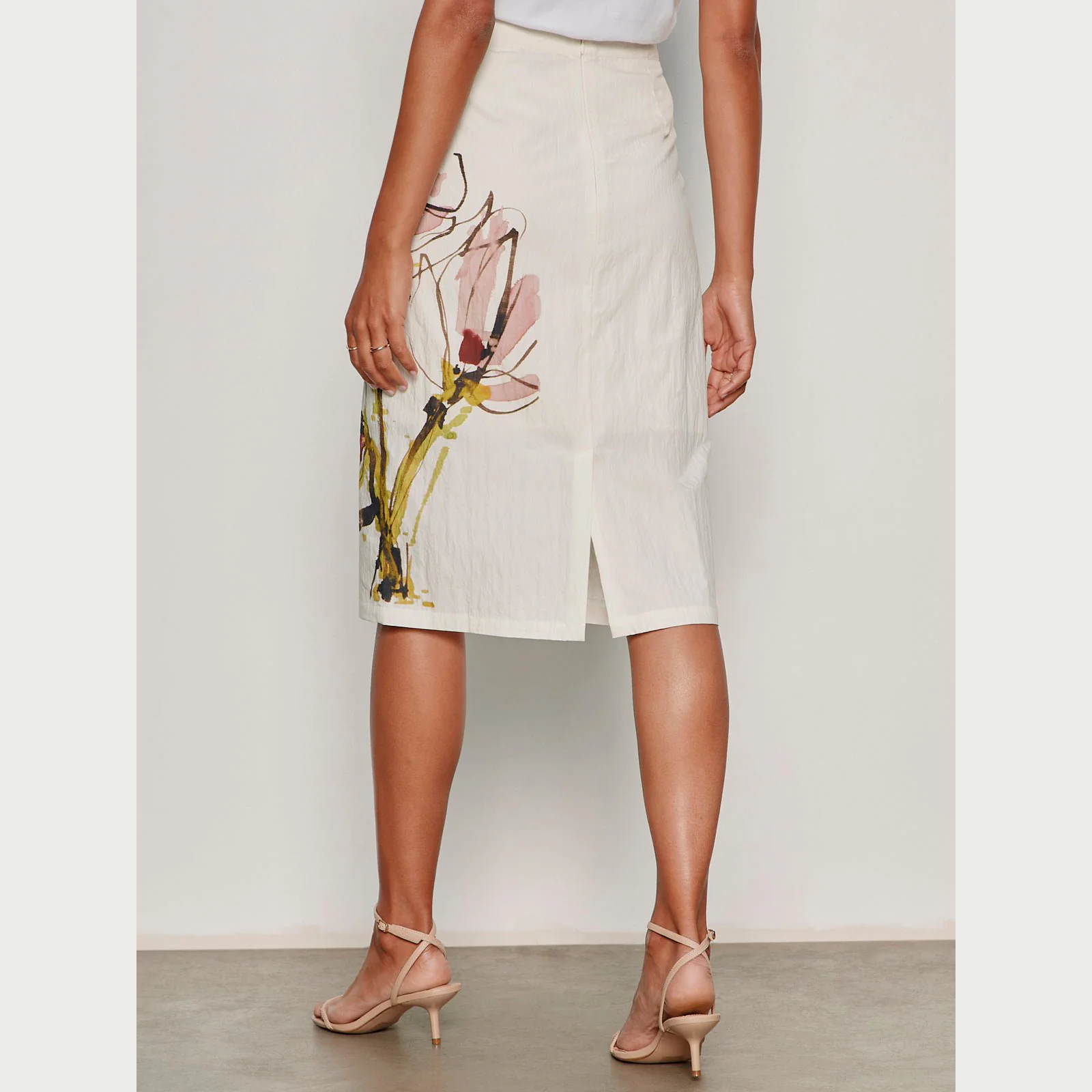 Sanctuary-spring-fleur-pencil-skirt-fleur-04.png
