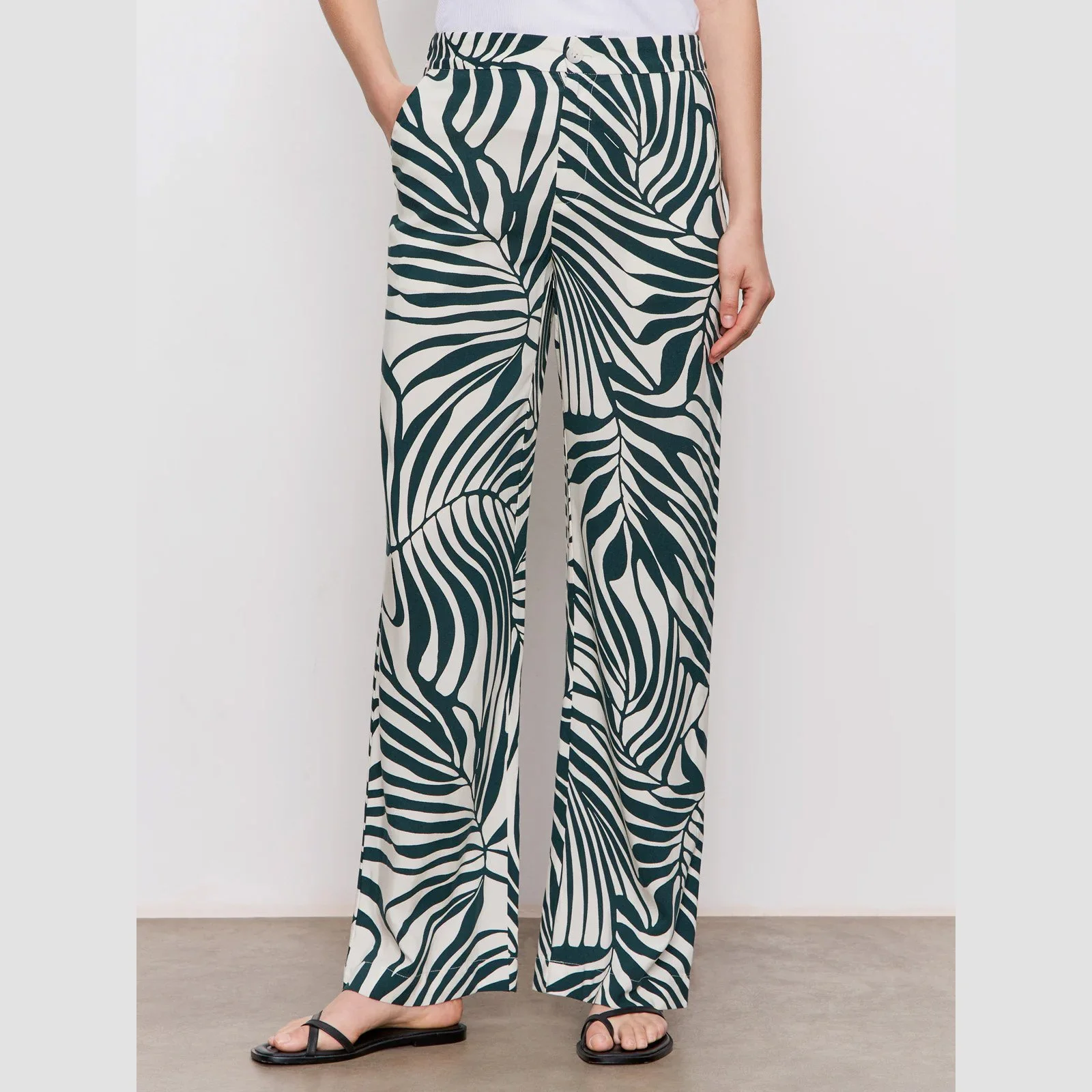 Sanctuary Clothing-the soft trouser in green oasis print/color combination