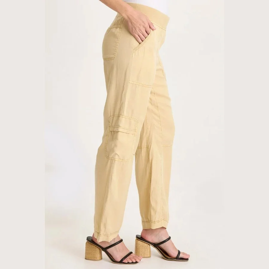 XCVI-taran-twill-cargo-pant-raffia-pigment-03.jpg