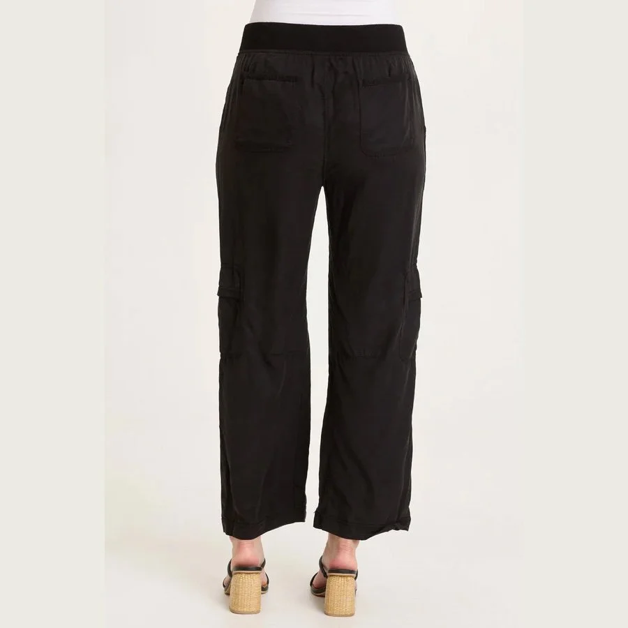 XCVI-taran-twill-cargo-pant-black-04.jpg