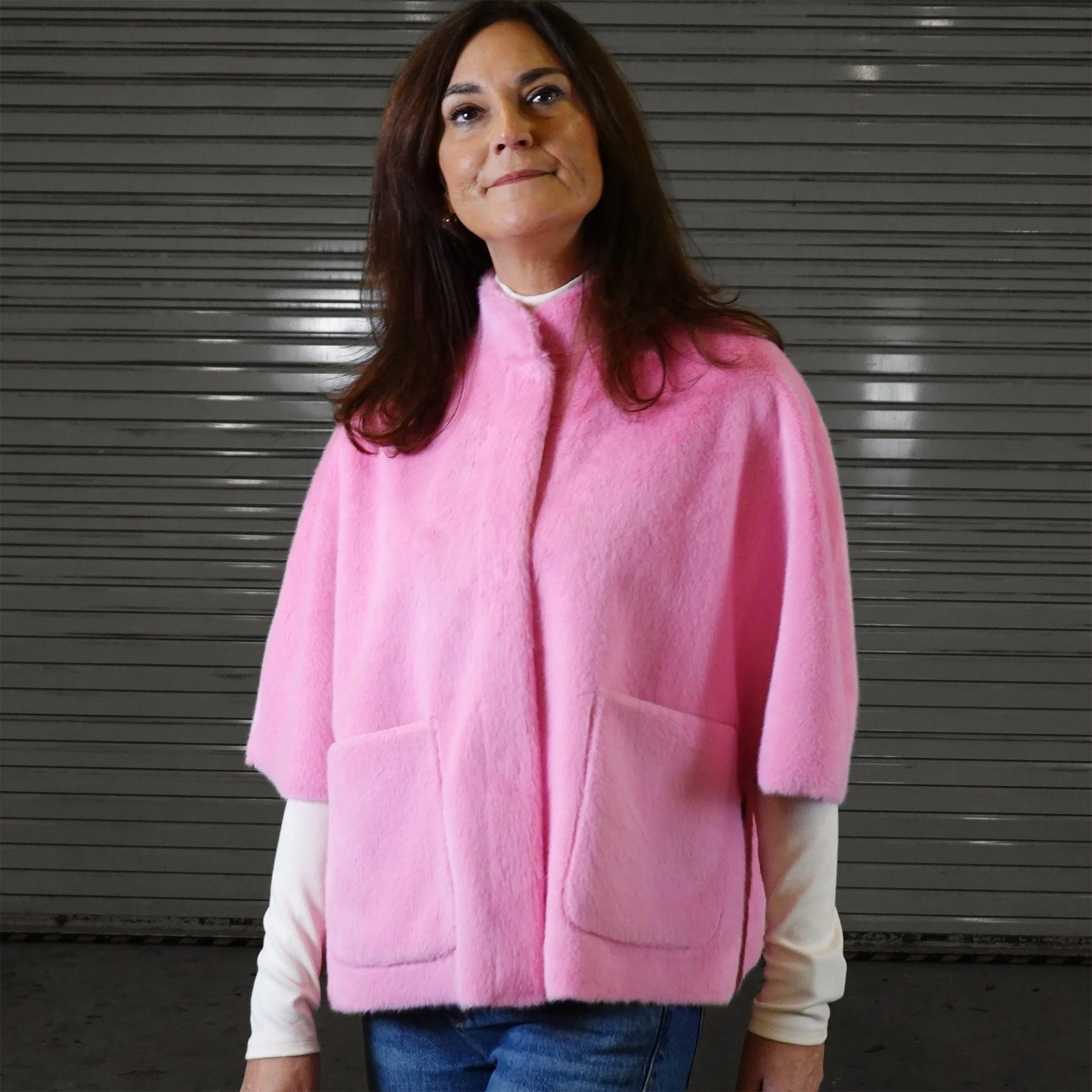 Ivy-Jane-faux-fur-capelet-pink-02.jpg