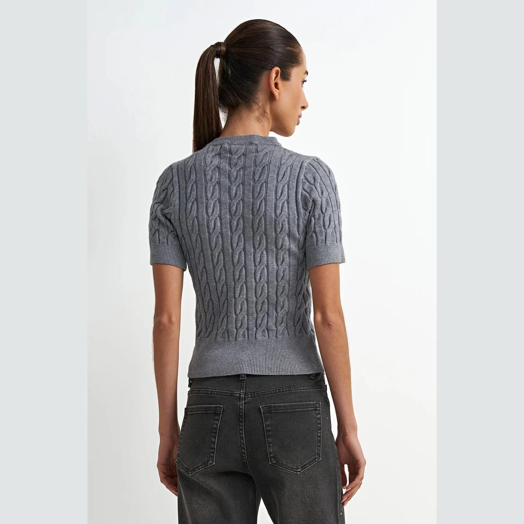 Astrid-timeless-t-grey-03.jpg