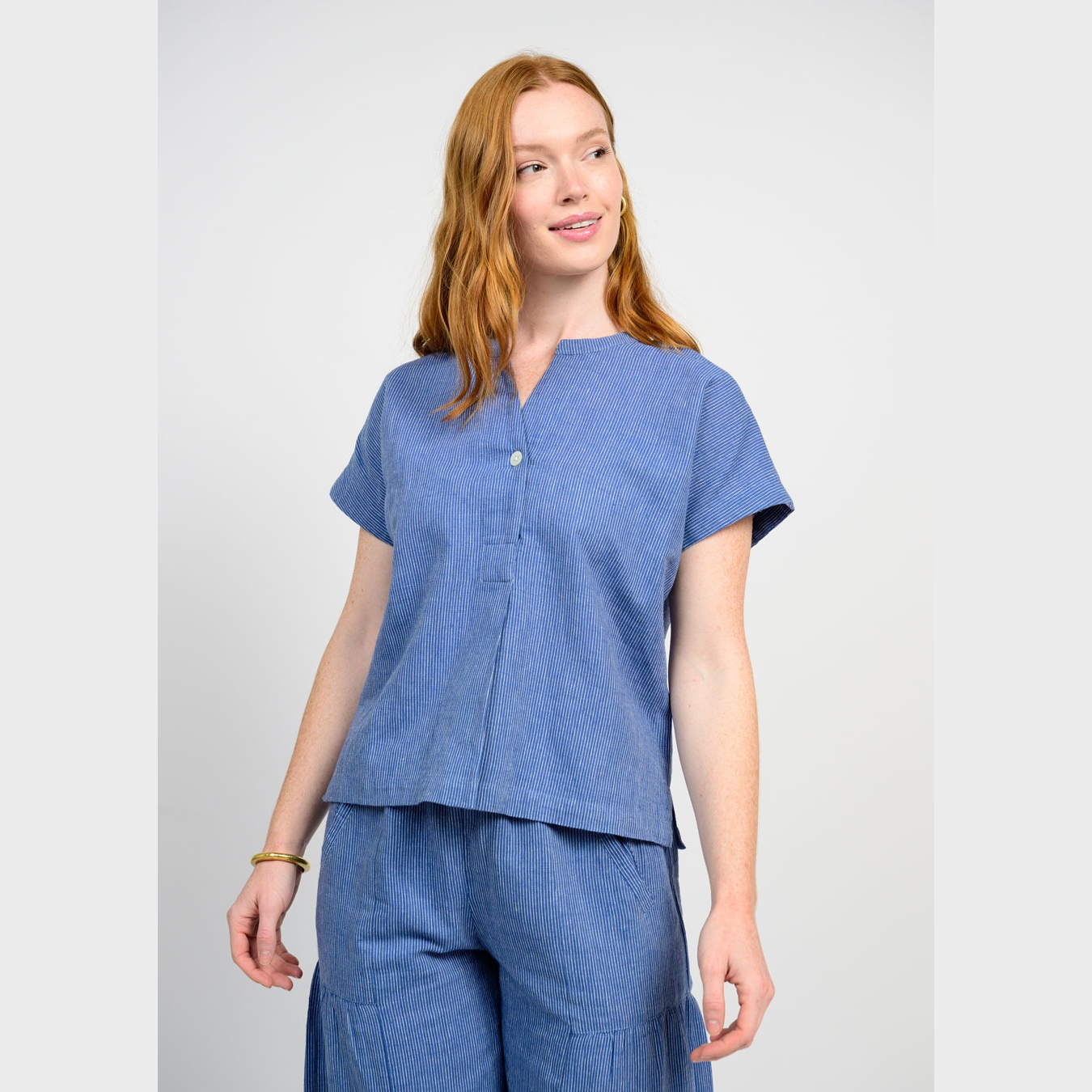 Ivy-Jane-popover-stripe-top-blue-03.png
