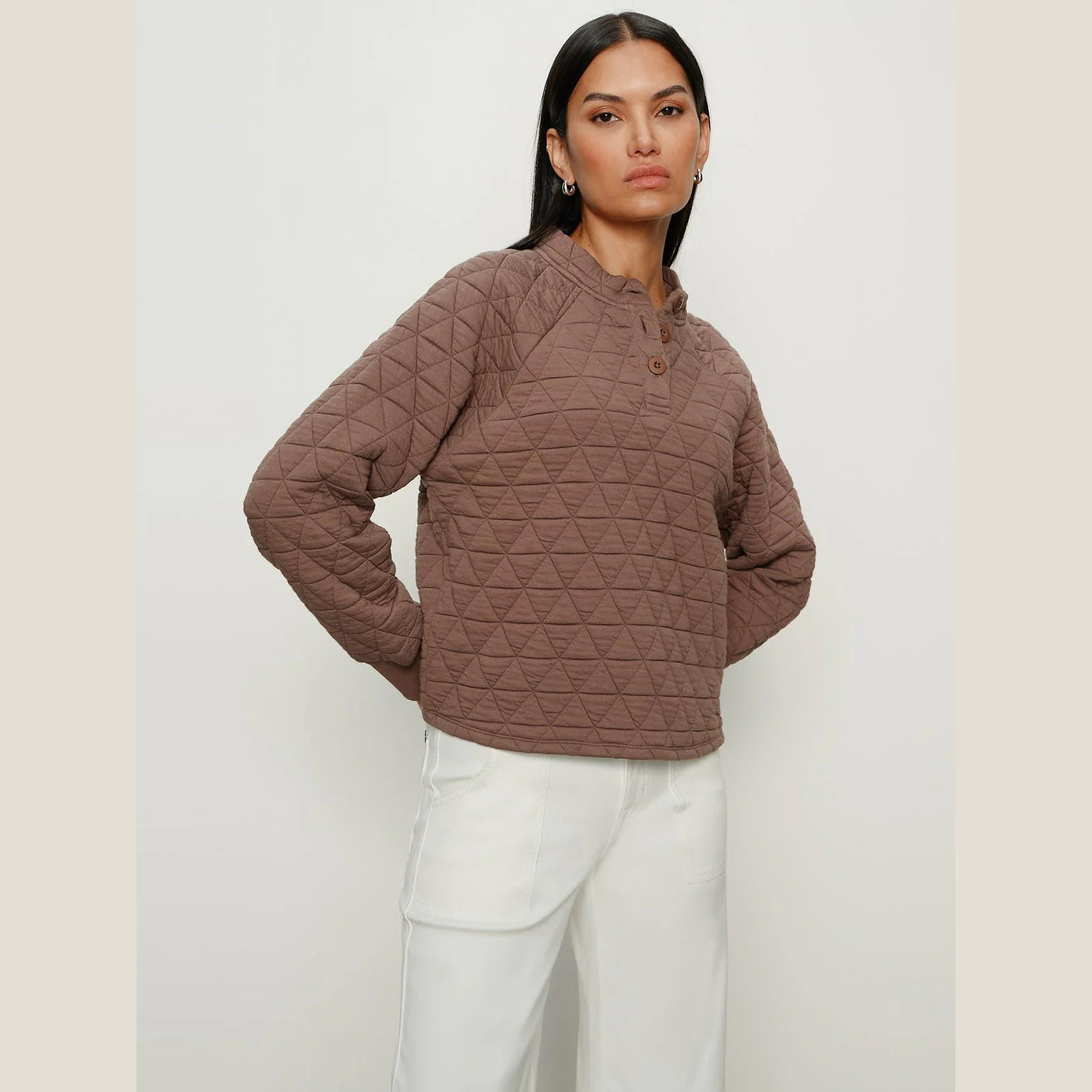 Sanctuary-quilted-button-popover-morel-04.png