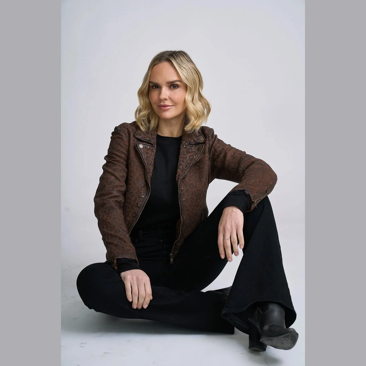 Mauritius-nyxa-rf-suede-jacket-with-animal-print-whiskey-04.jpg