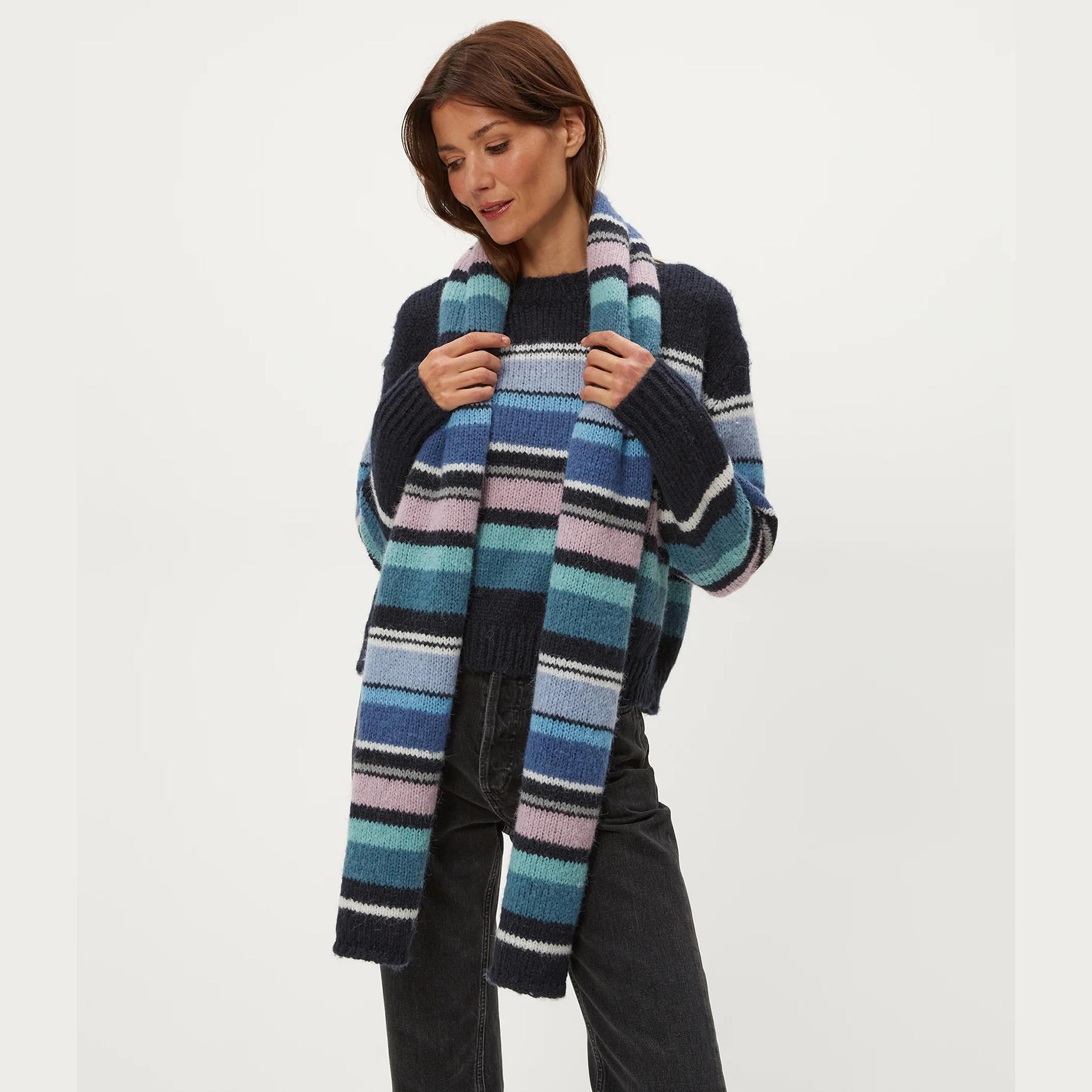 Michael-Stars-striped-knit-scarf-nocturnal-combo-04.png