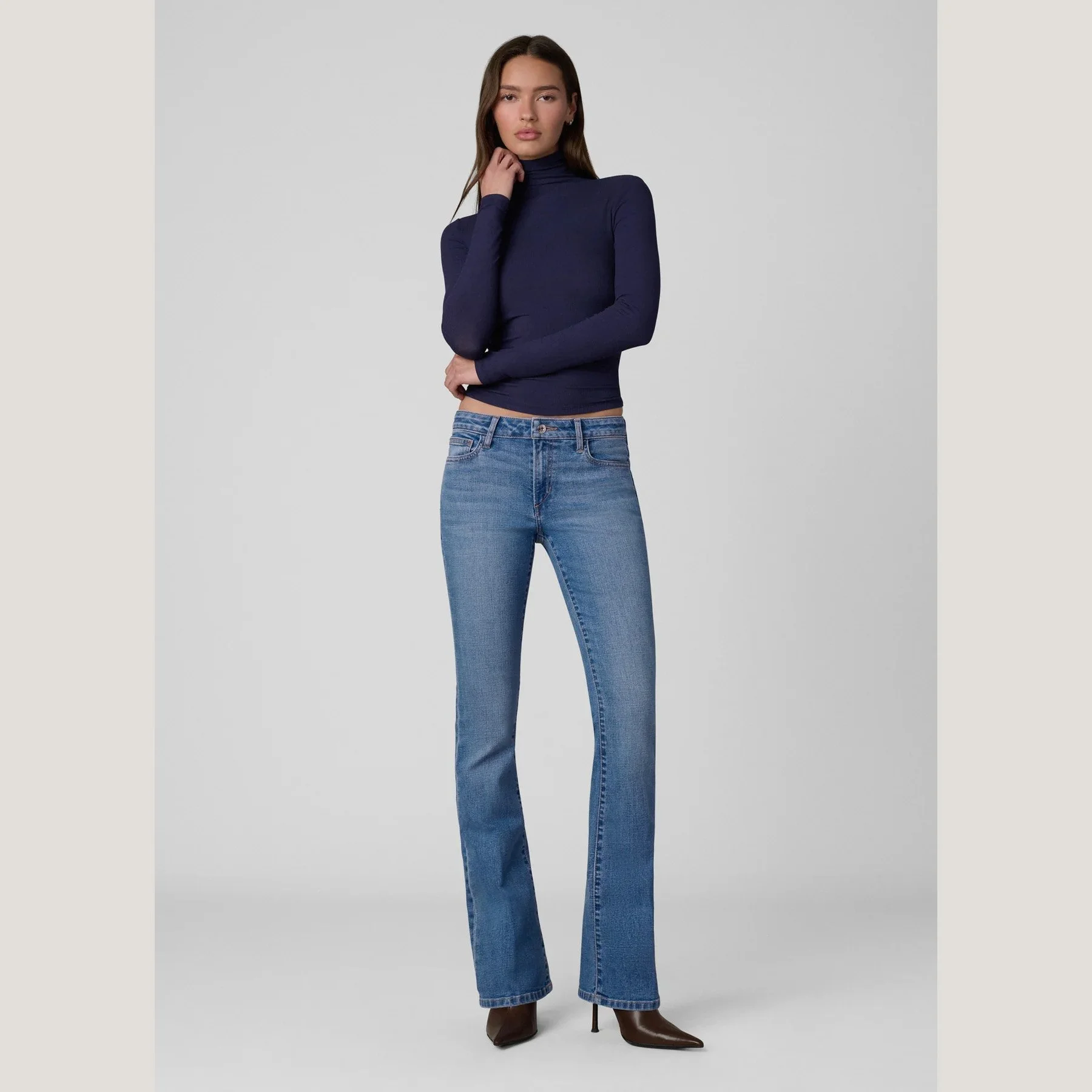 Joes-Jeans-naomi-90s-bootcut-rooftop-01.jpg