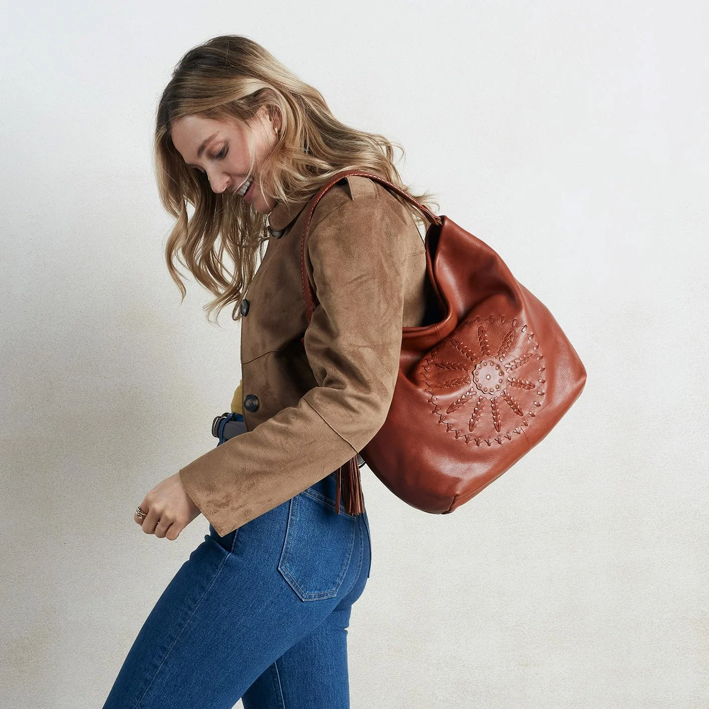 Hobo-harley-hobo-bag-kindling-brown-02.jpg