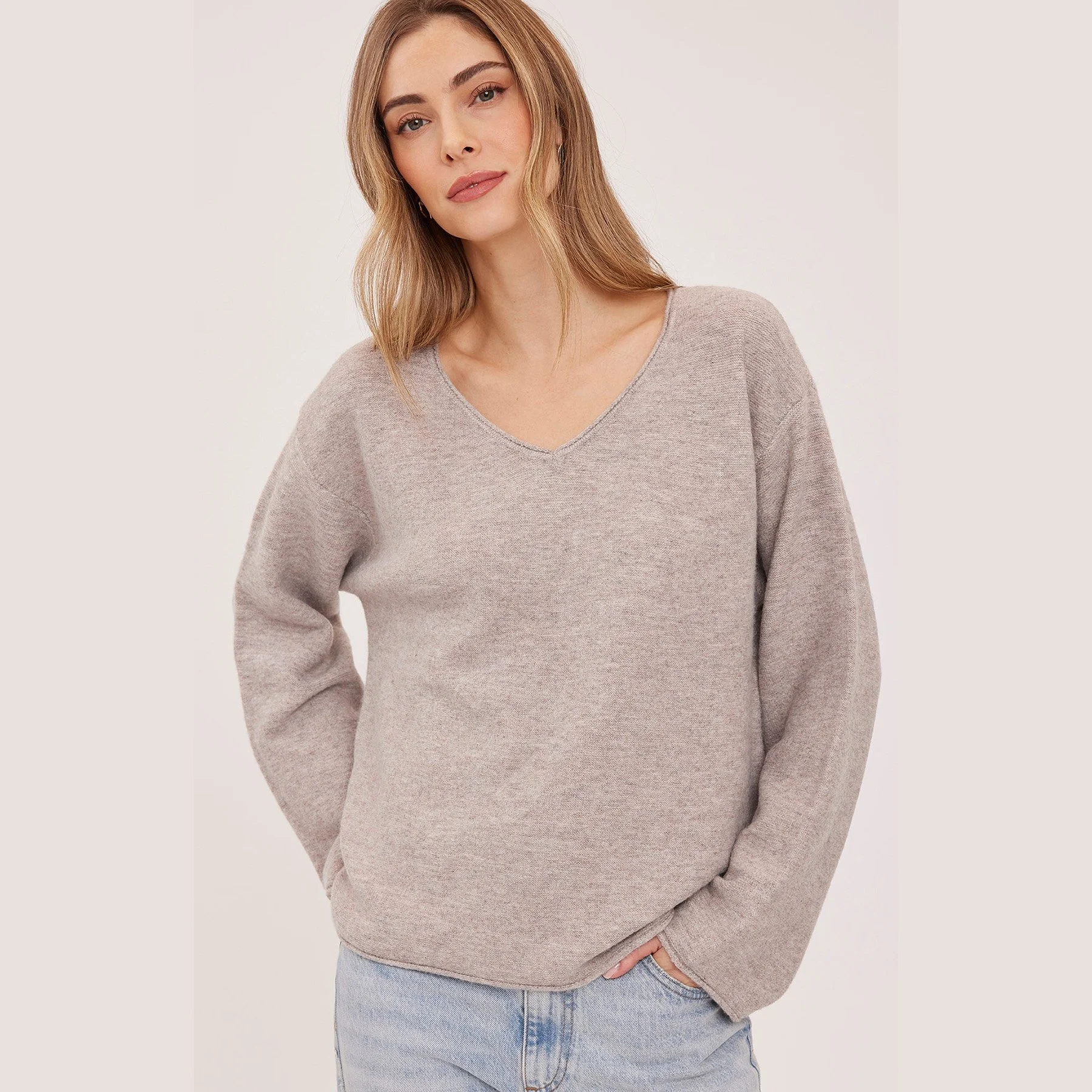 Gentle-Fawn-annalise-vneck-sweater-heather-latte-01.jpg
