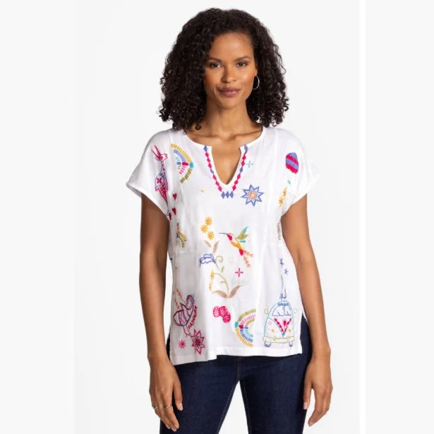 The easy paneled v-neck tee by Johnny Was in white