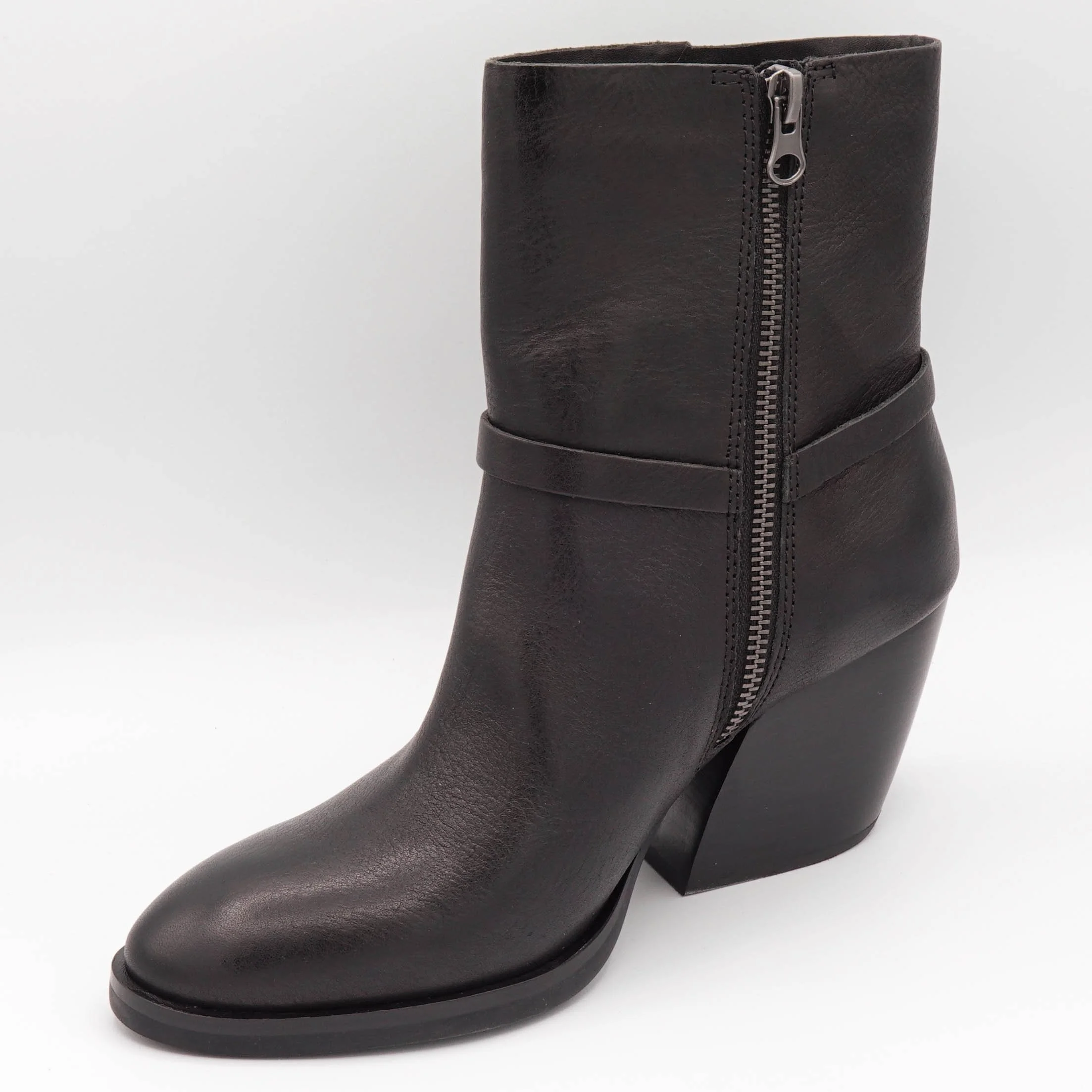 Kork-Ease-solstice-black-2.jpg