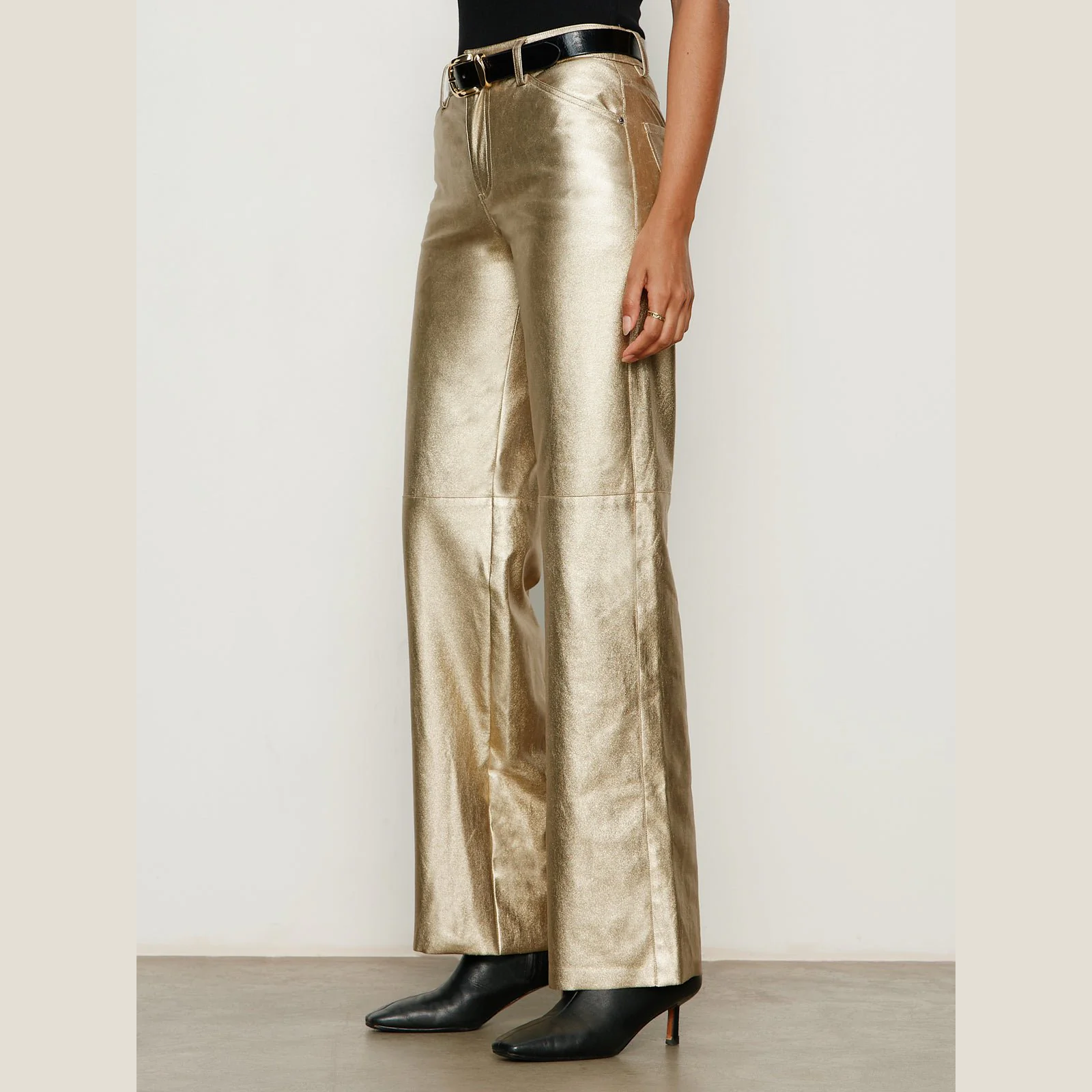 Sanctuary-cadence-relaxed-straight-pant-platinum-03.png