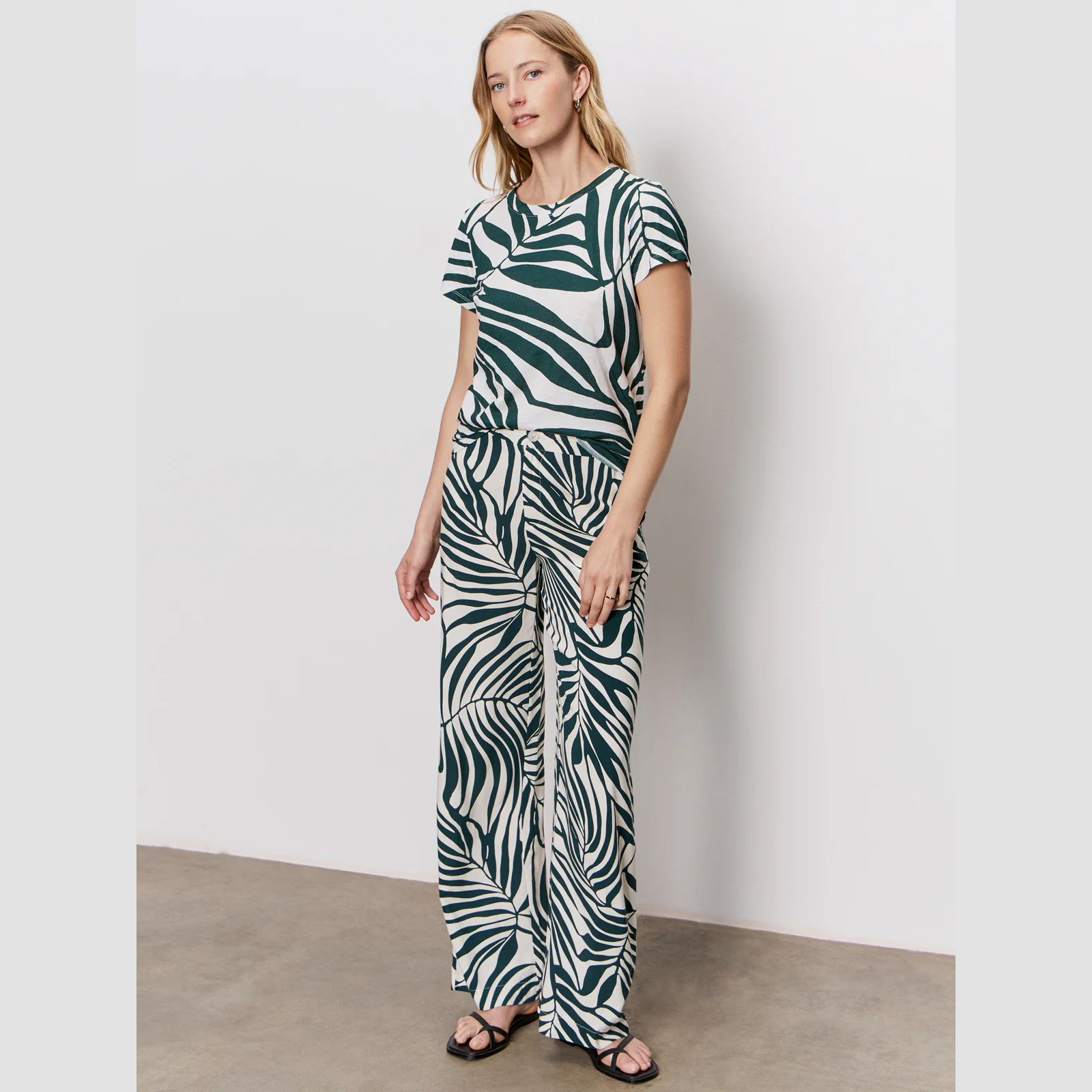 Sanctuary Clothing-the soft trouser in green oasis print/color combination