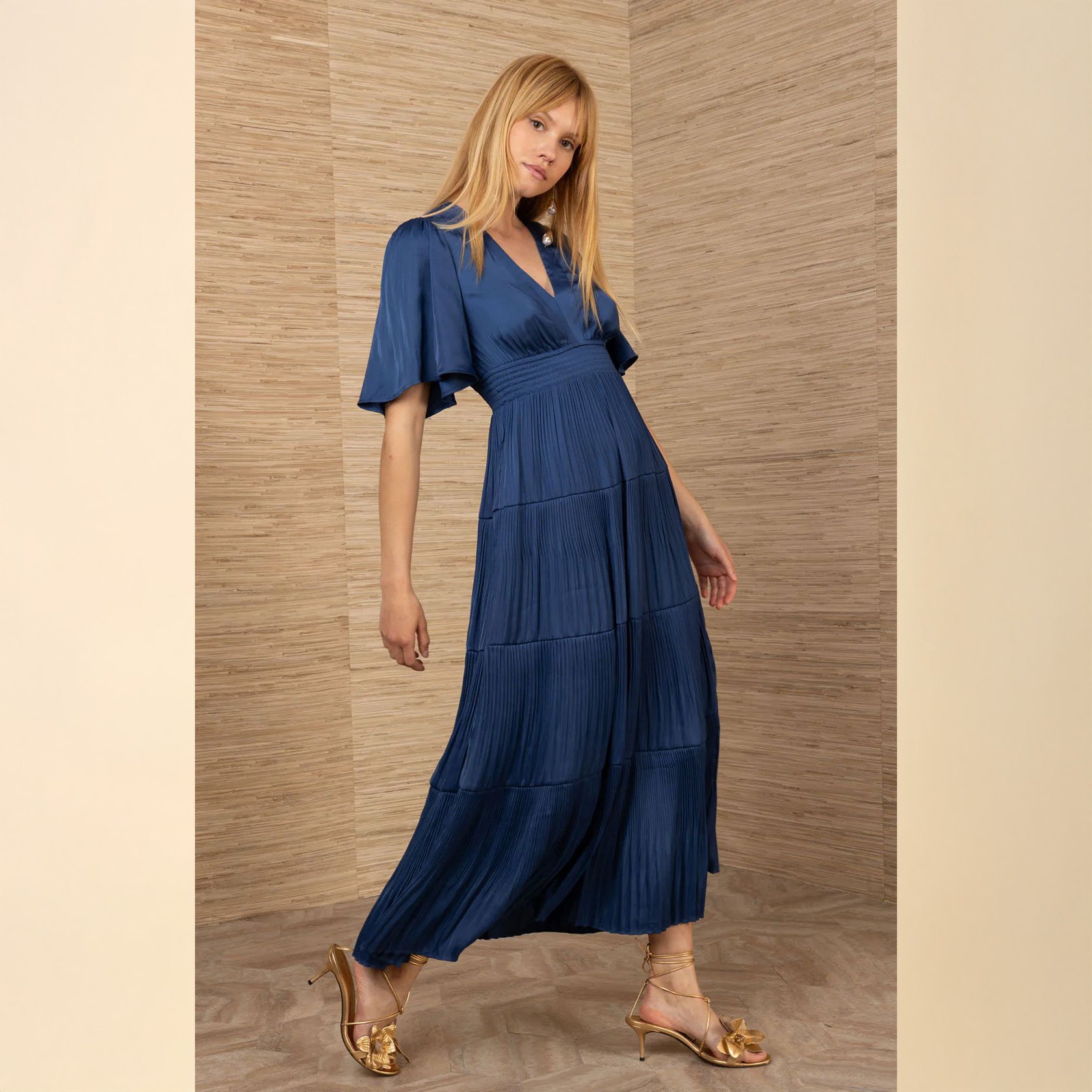 Hale-Bob-angie-vneck-tiered-dress-indigo-04.jpg