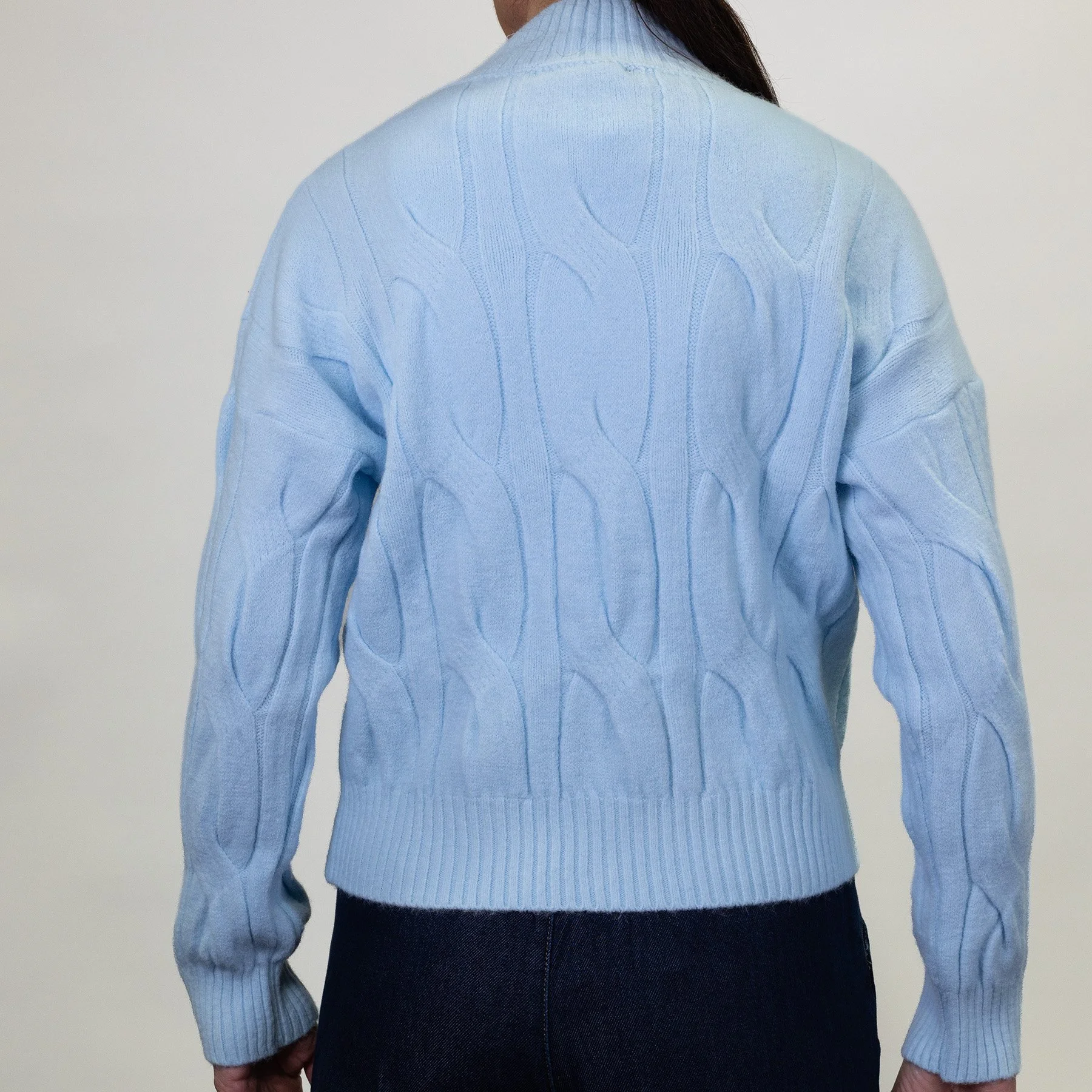 Astrid-etta-mock-light-blue-02.jpg