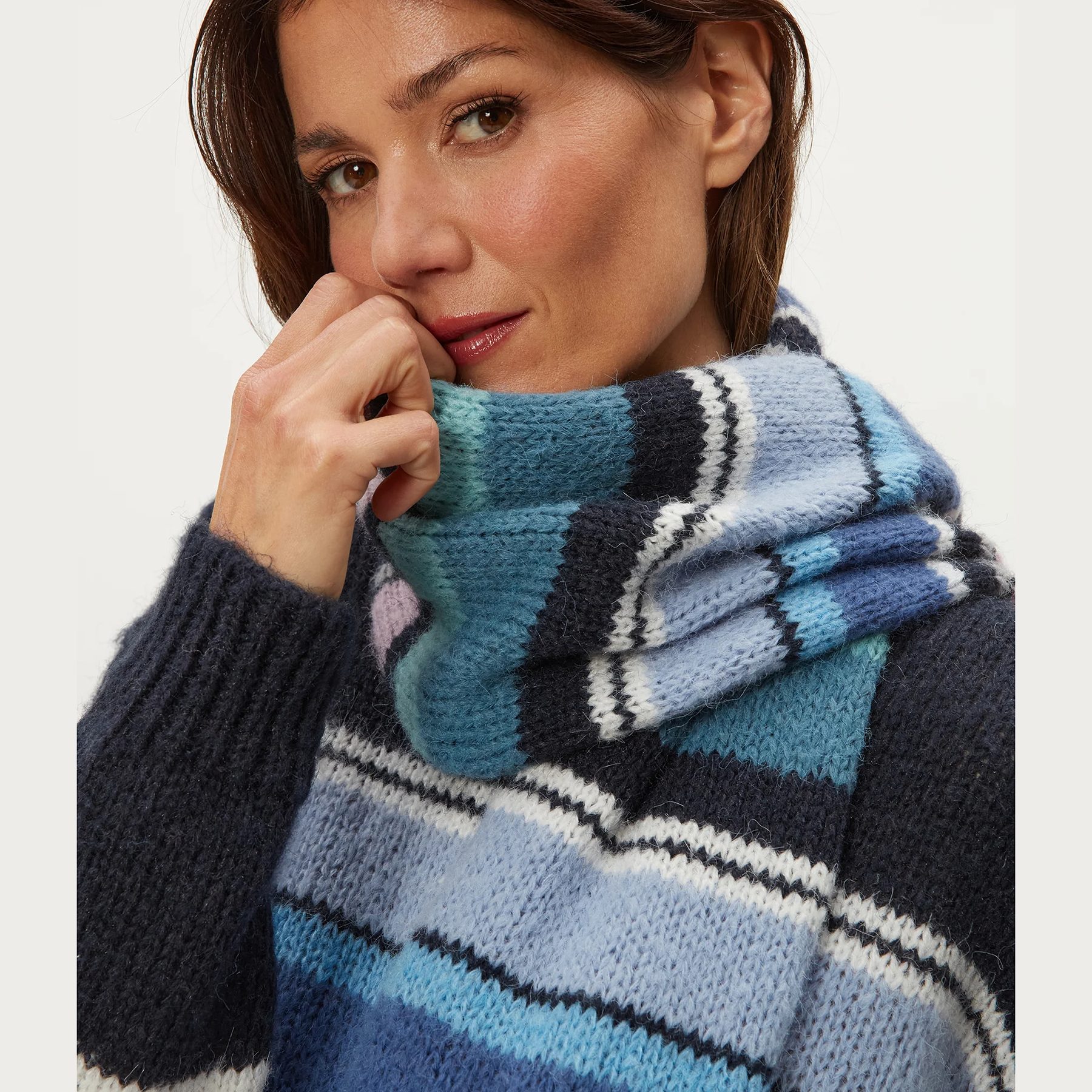 Michael-Stars-striped-knit-scarf-nocturnal-combo-01.png