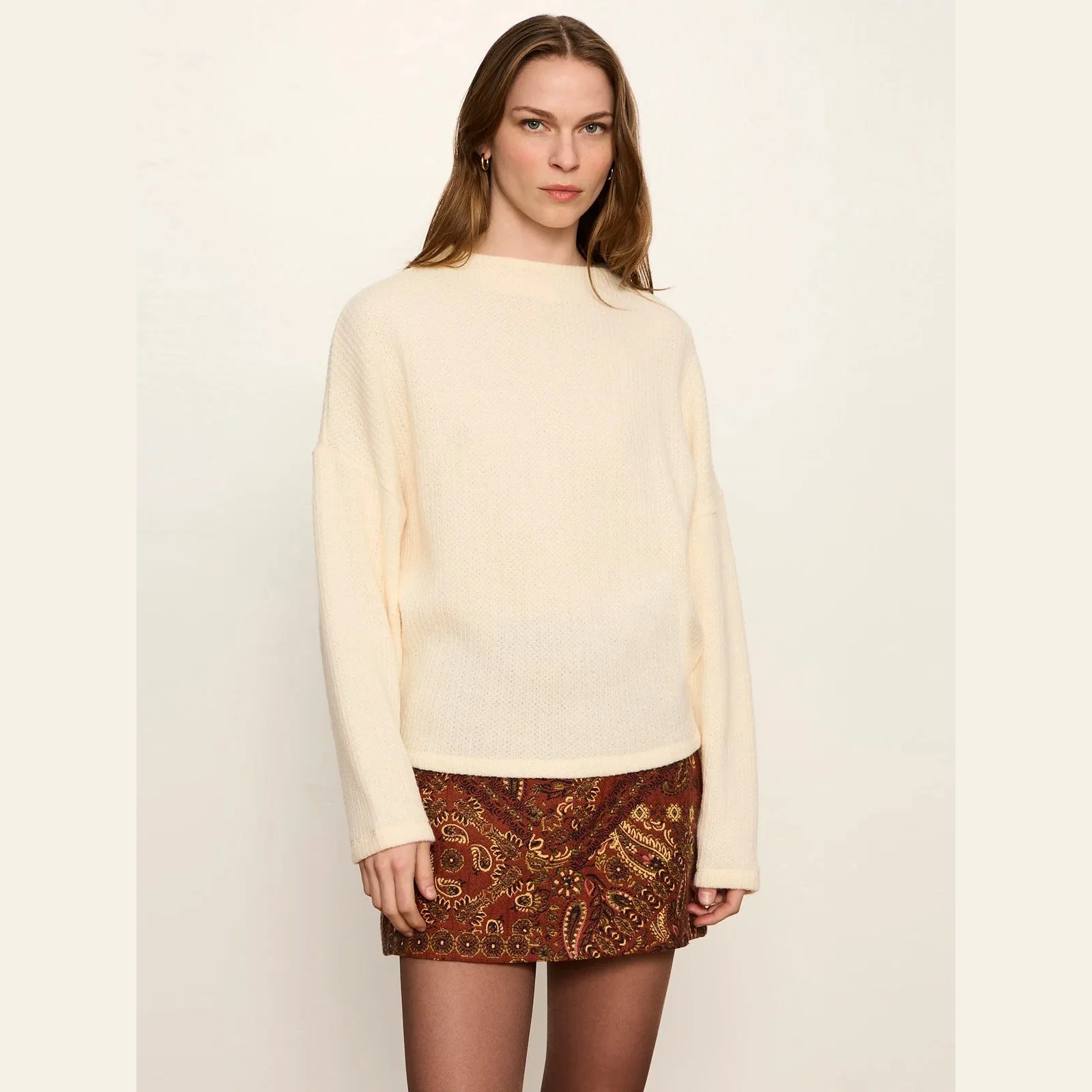 Sanctuary-ribbed-dolman-sweatshirt-bone-02.jpg