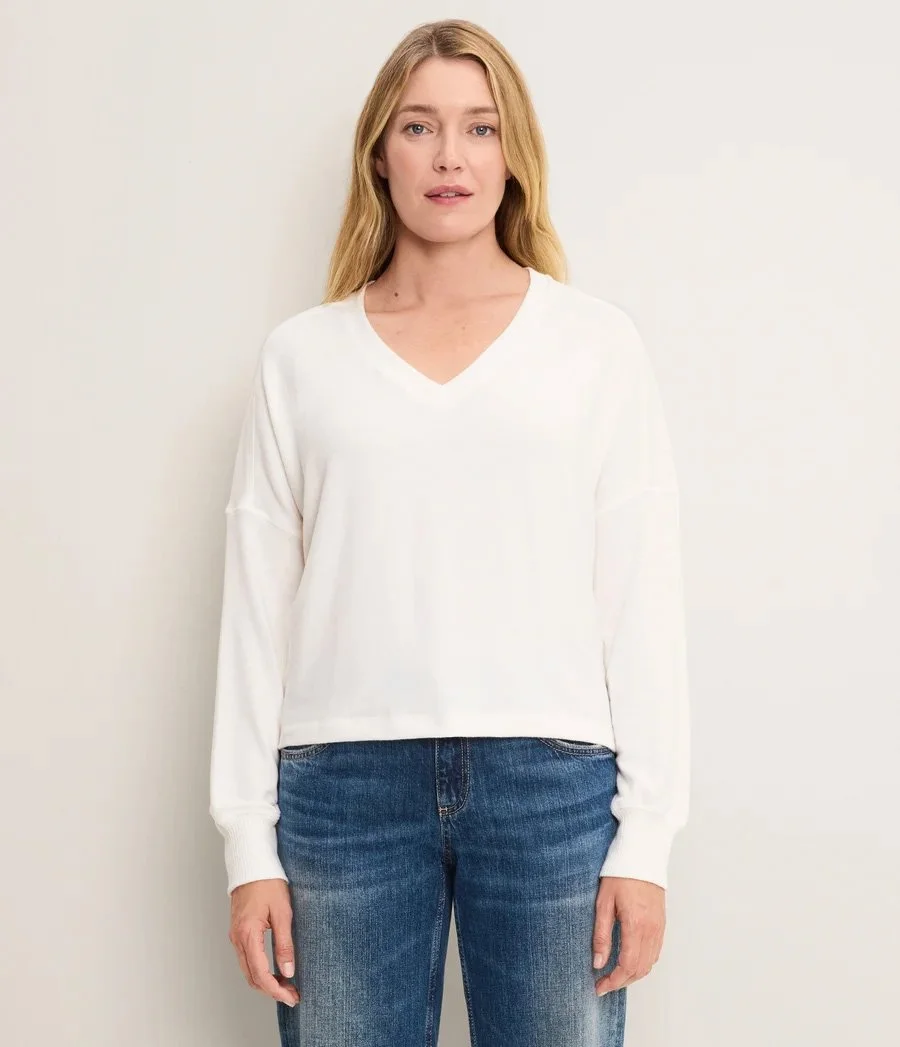 Michael-Stars-vic-relaxed-vneck-pullover-coconut-milk-04.jpg