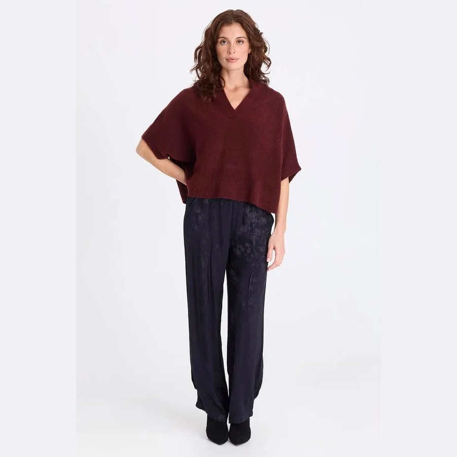 XCVI-tarquin-textured-satin-pleated-pant-midnight-blue-02.jpg