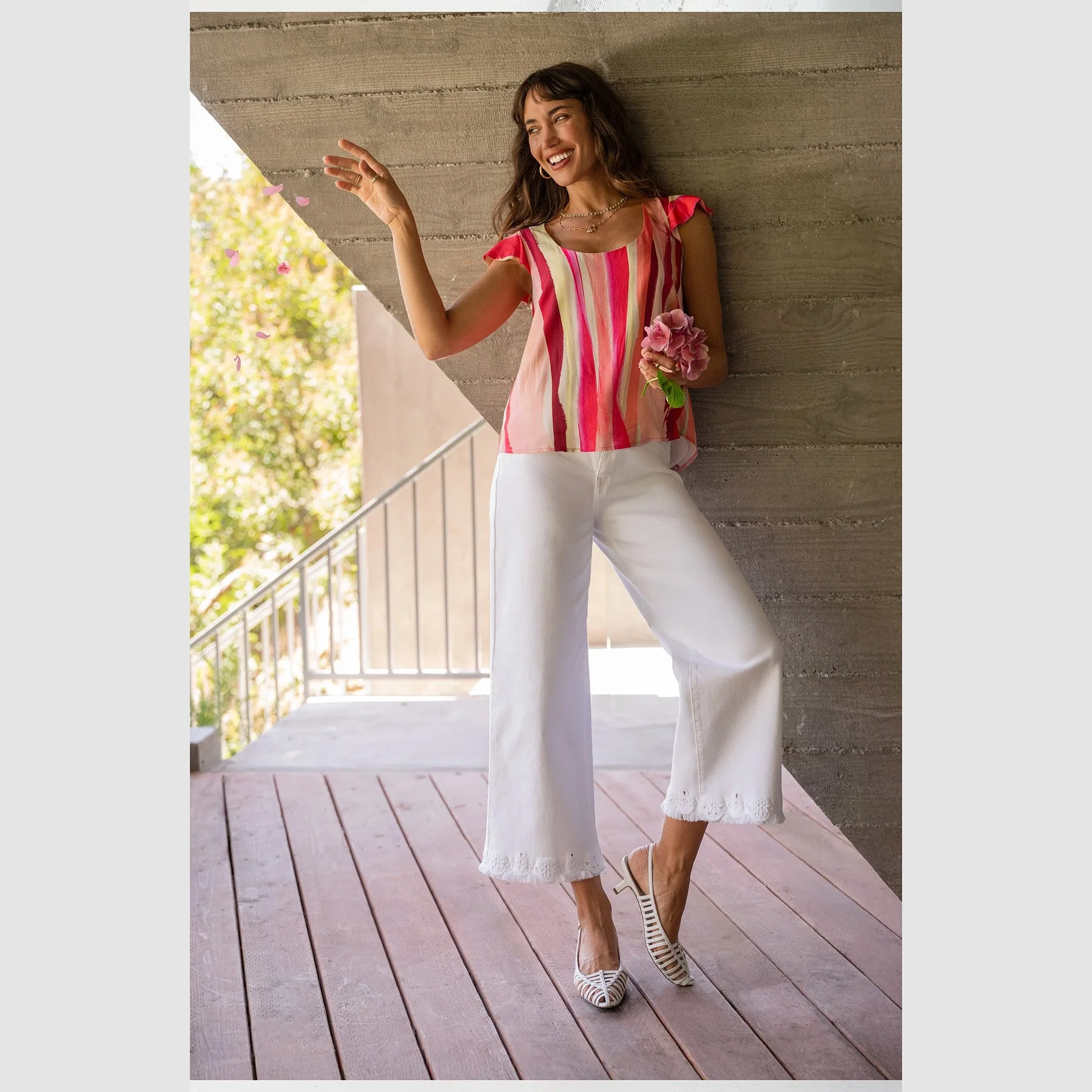 Liverpool-stride-wide-leg-crop-with-embroidered-hem-bright-white-02.jpg