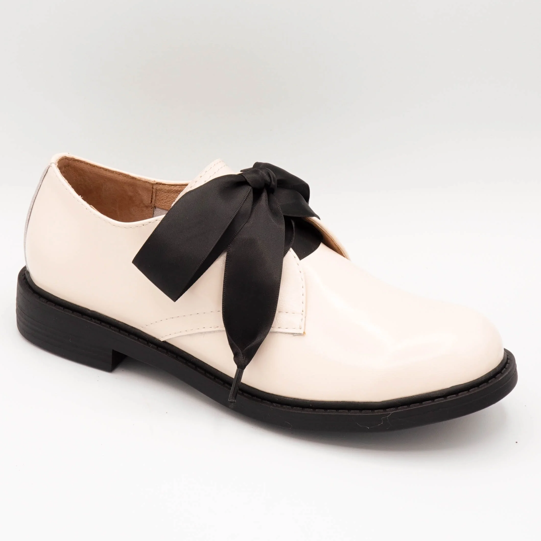 all-black-footwear-ribbon-ox-beige-1.jpg
