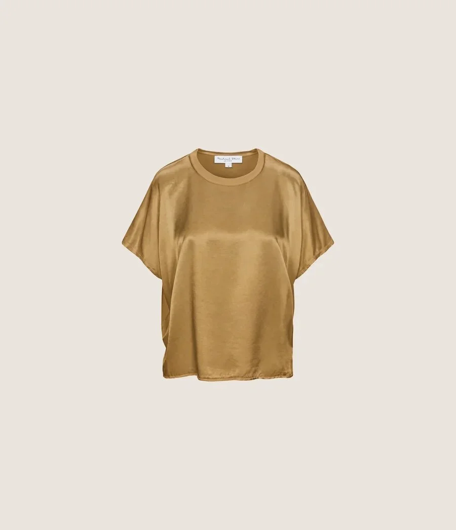Michael-Stars-flow-satin-tee-gold-02.jpg