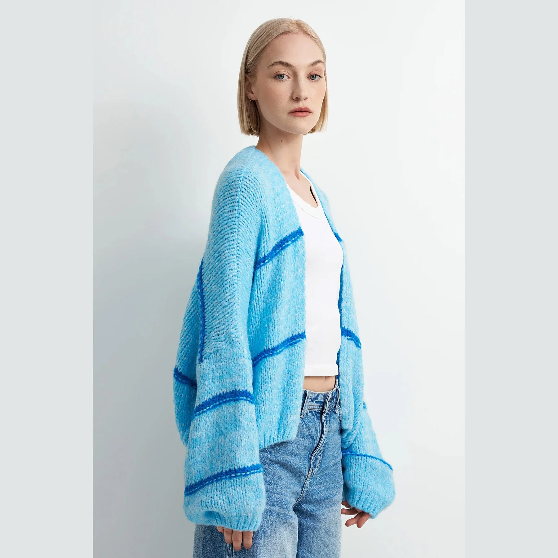 Astrid-shae-cardi-blue-multi-02.jpg