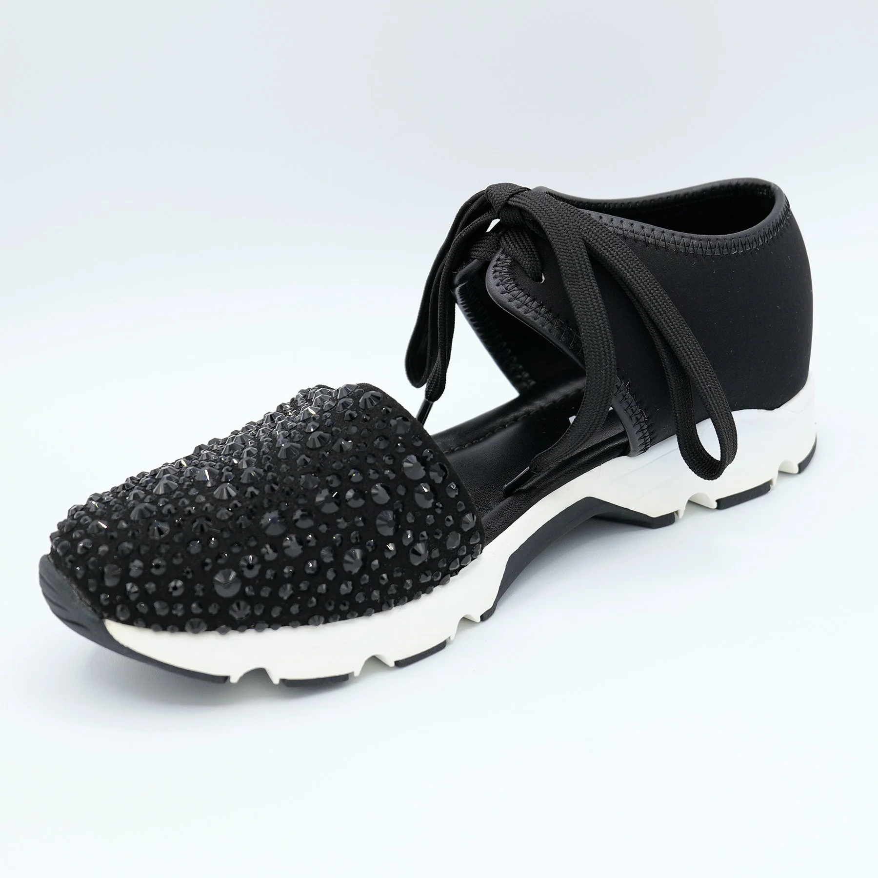 All-Black-amazing-gems-sneaker-black-02.jpg