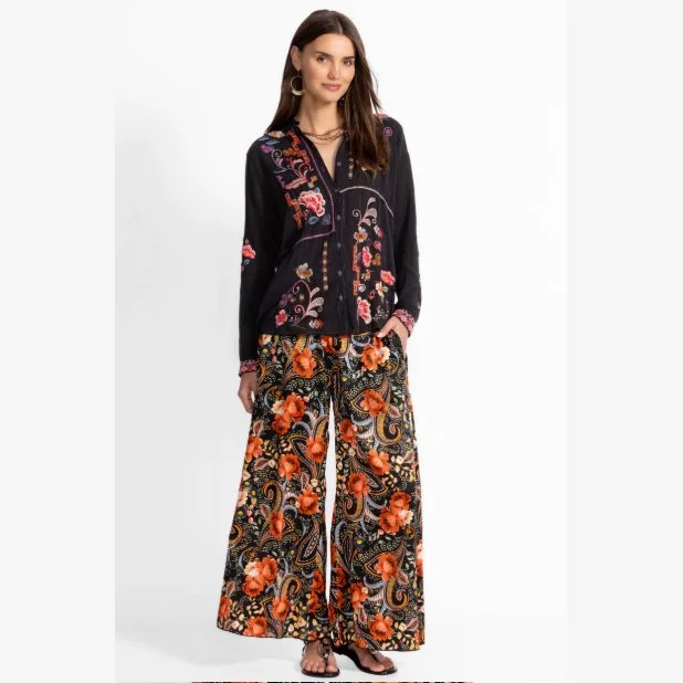 The marcia shirt in fatima/black color combination by Johnny Was
