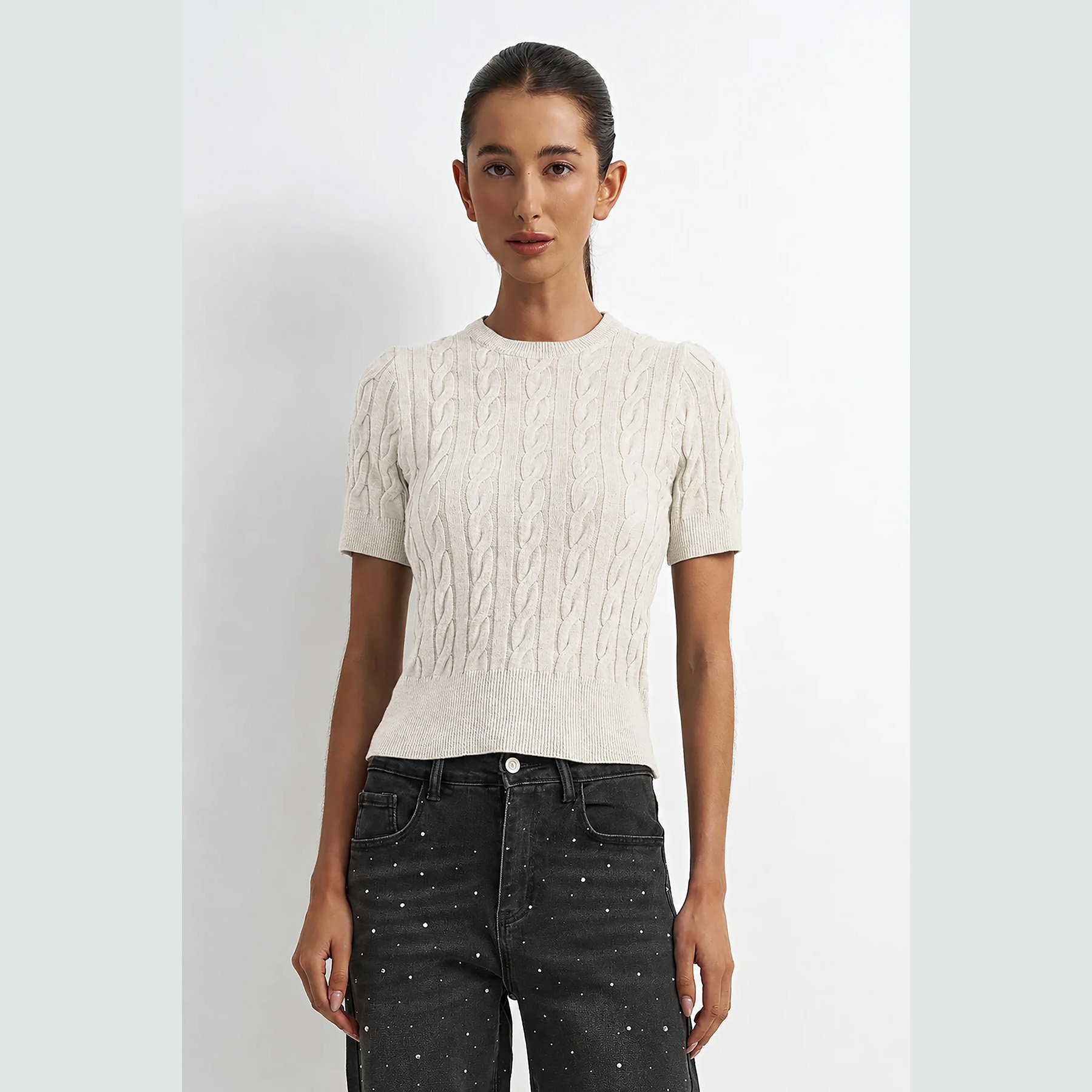 Astrid-timeless-t-cream-01.jpg