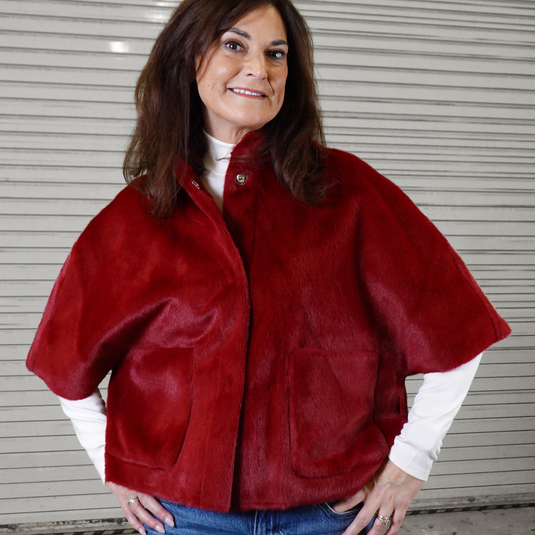 Ivy-Jane-faux-fur-capelet-scarlet-01.jpg