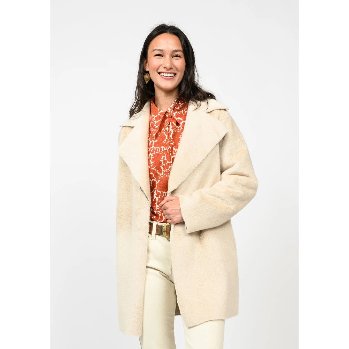 Ivy-Jane-faux-fur-suede-coat-cream-01.jpg