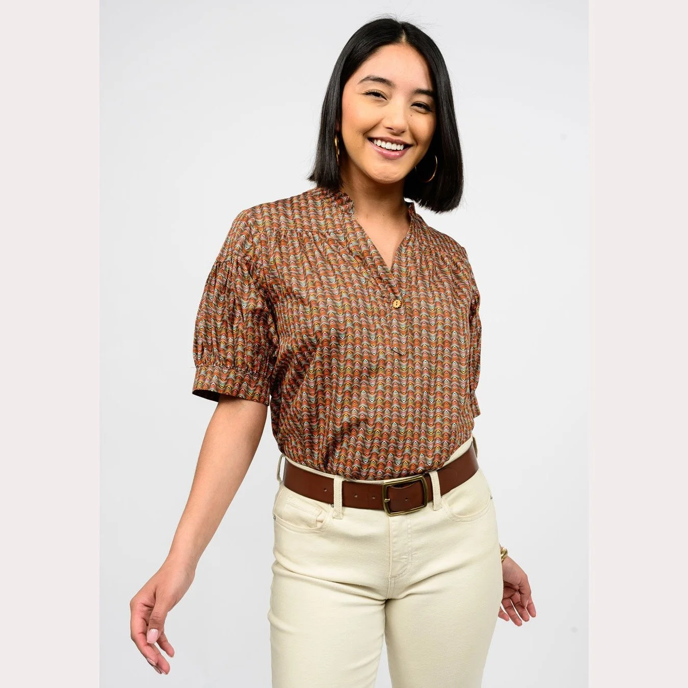The boomerang popover top by Ivy Jane in brown