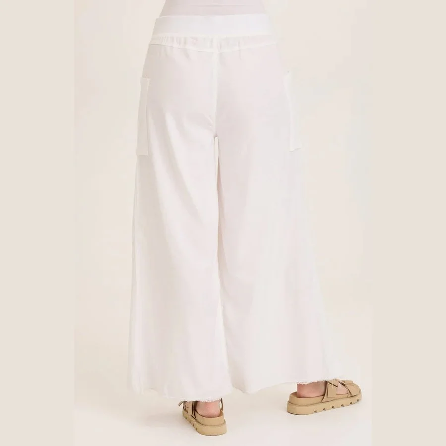 The desoto lightweight twill ultra-flare wide leg pocket trouser by Wearables, in white, rear view